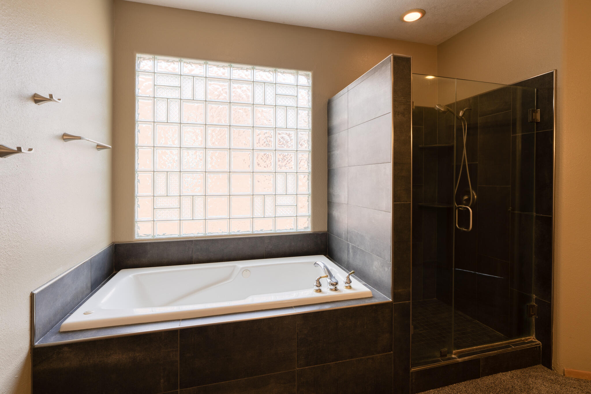 4224 NEW VISTAS Court NW