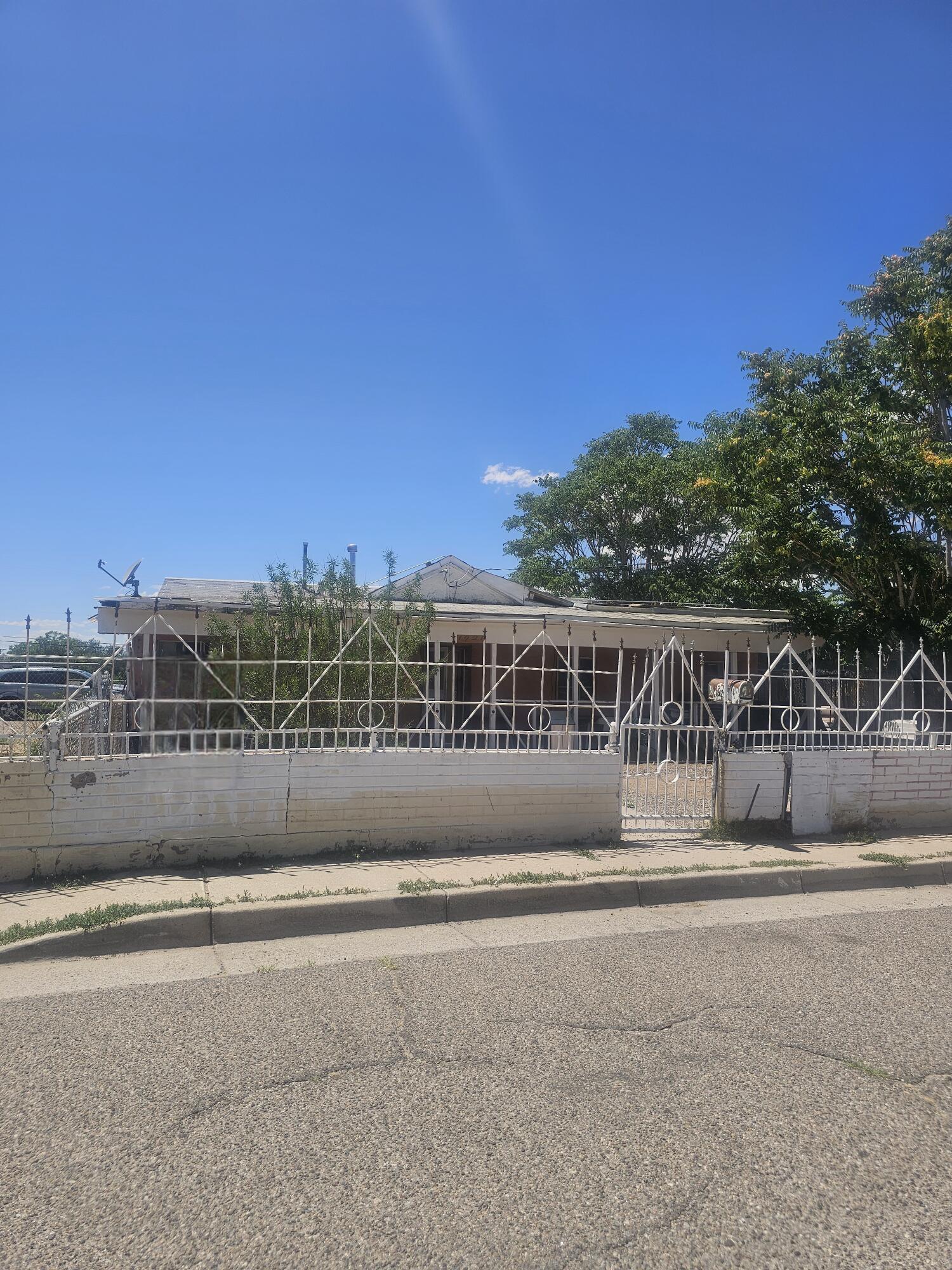 1921 JOHN Street SE