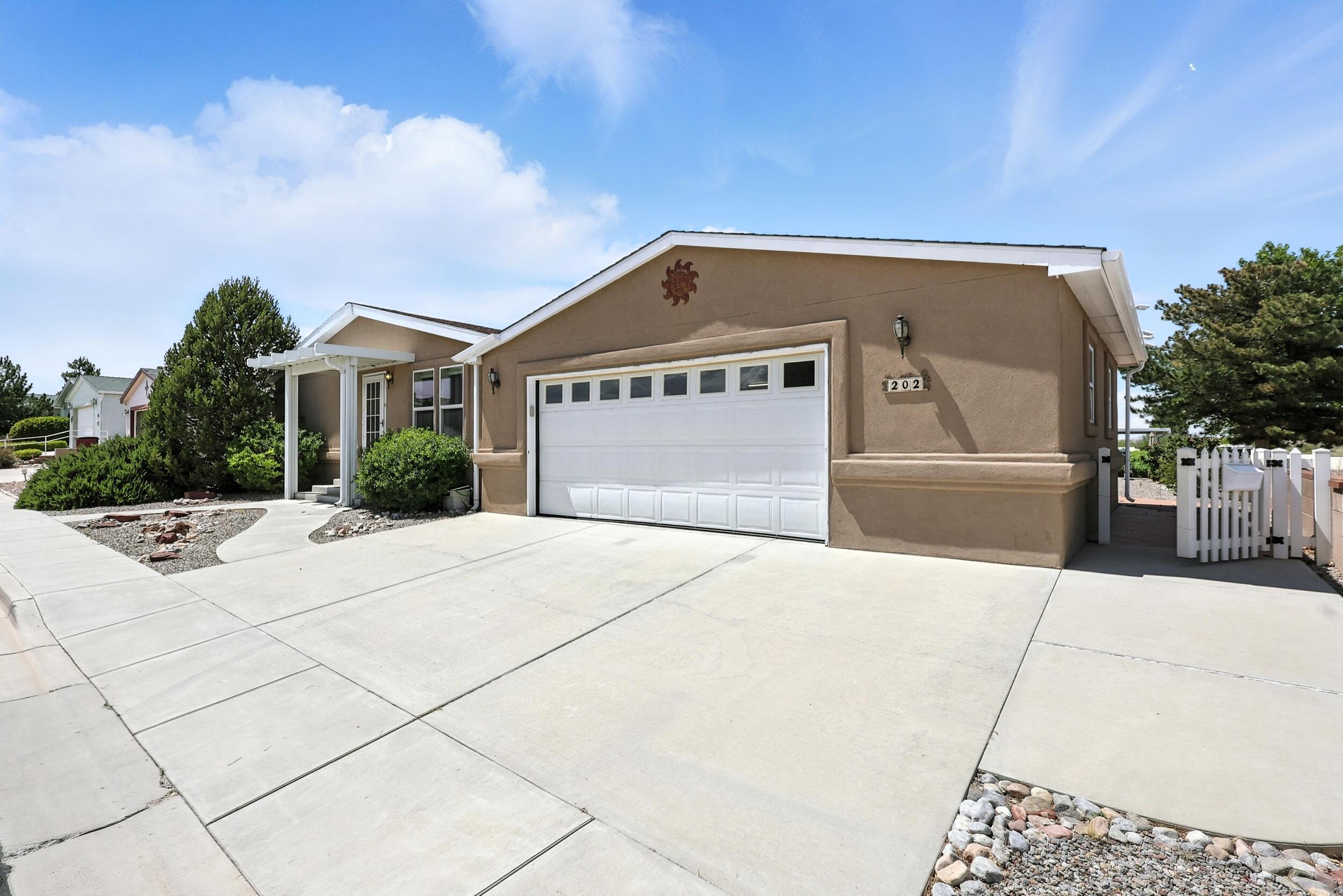 202 SUNRISE BLUFFS Drive