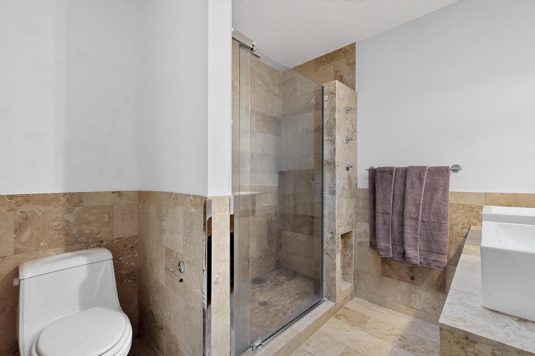 2900 Vista Del Rey NE 7A