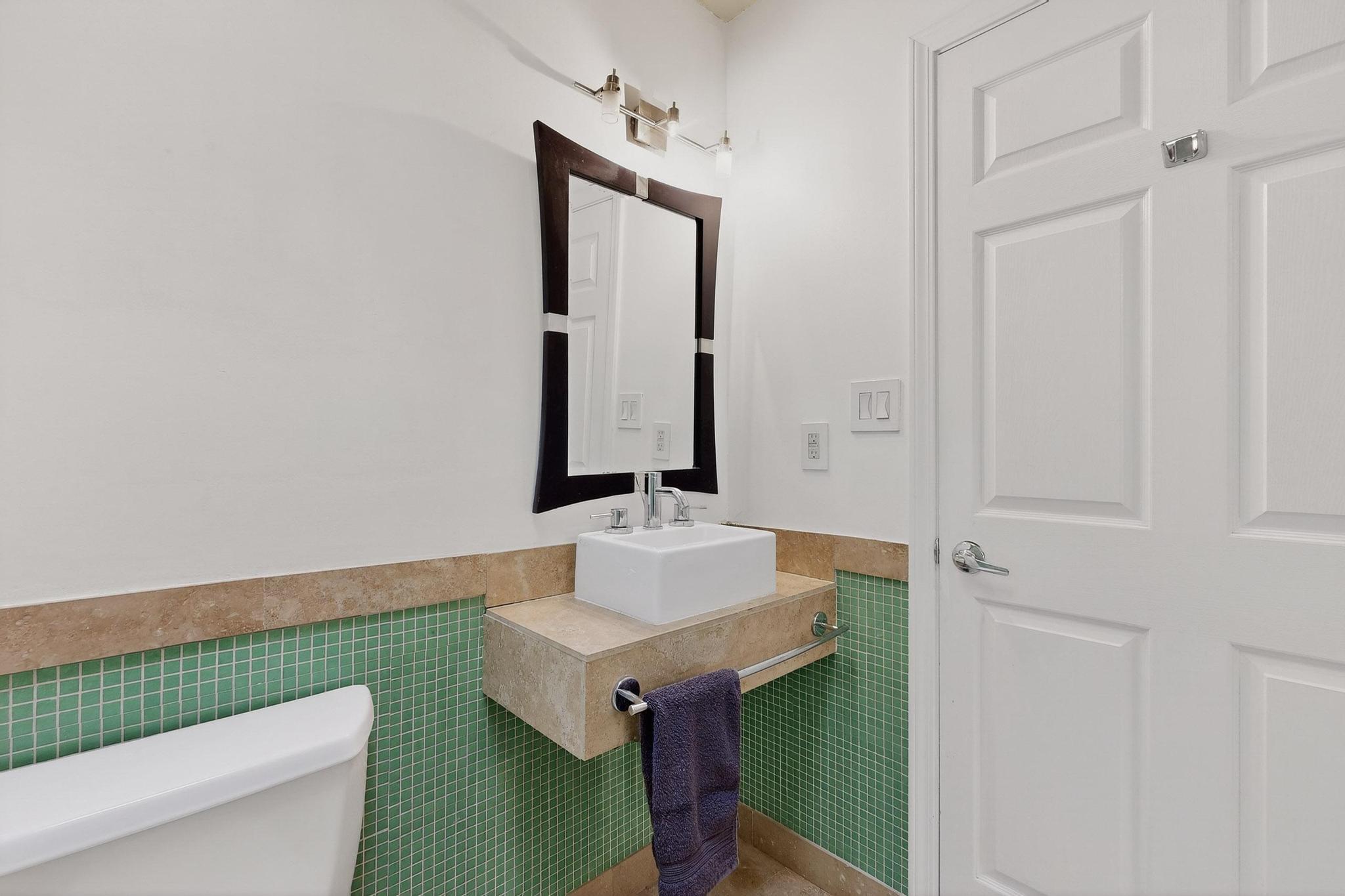 2900 Vista Del Rey NE 7A