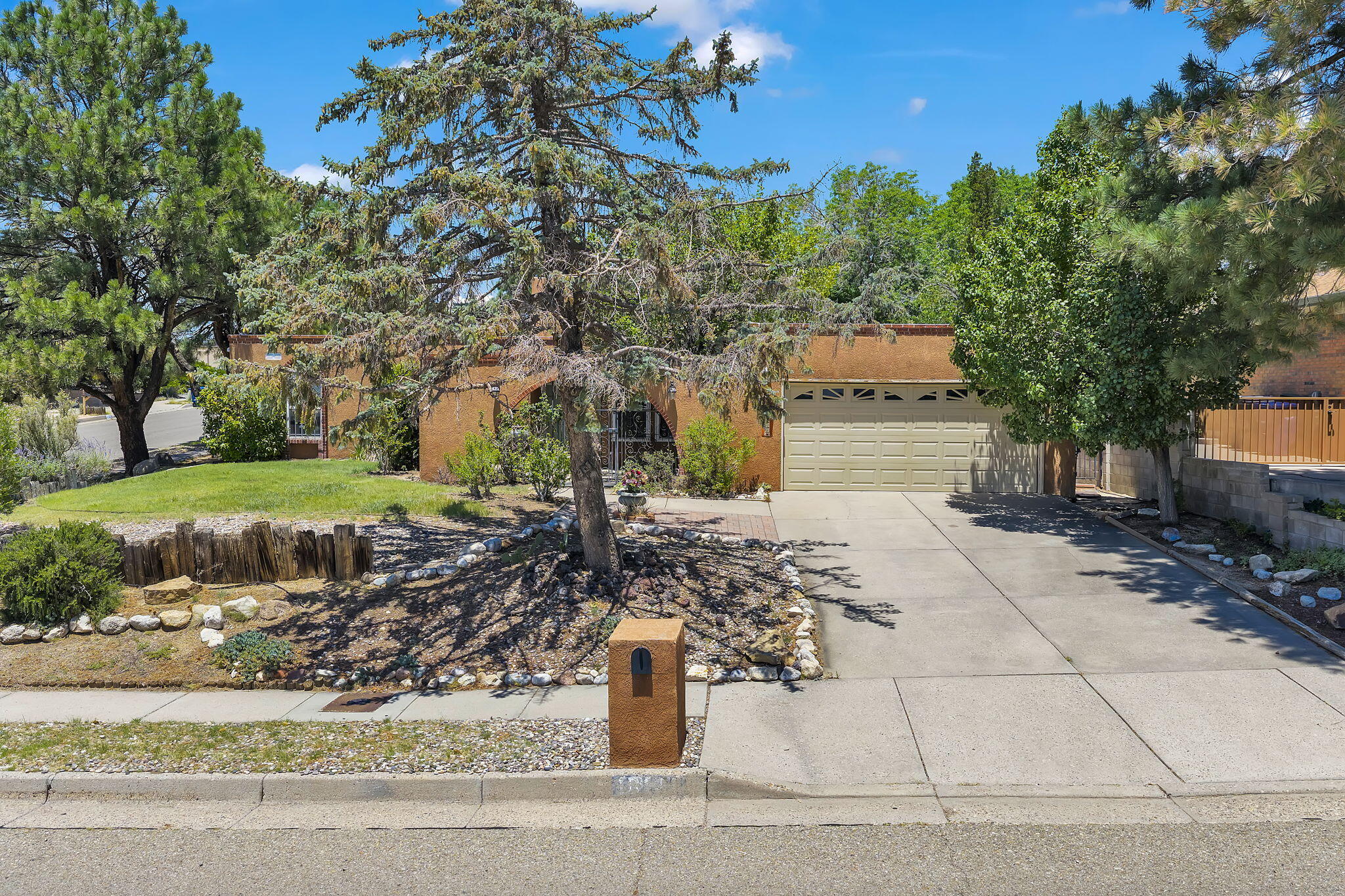 13101 COMANCHE Road NE