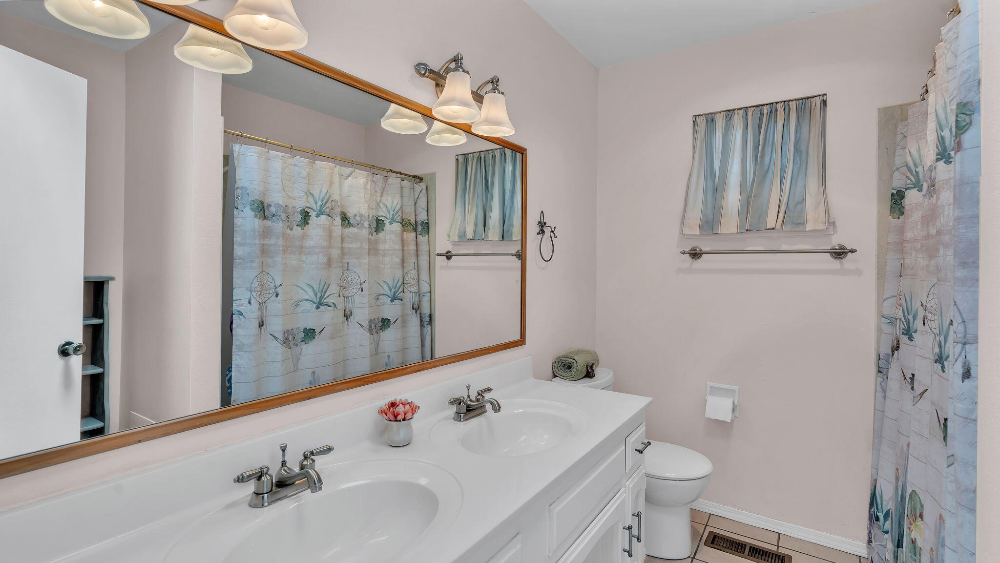 13101 COMANCHE Road NE