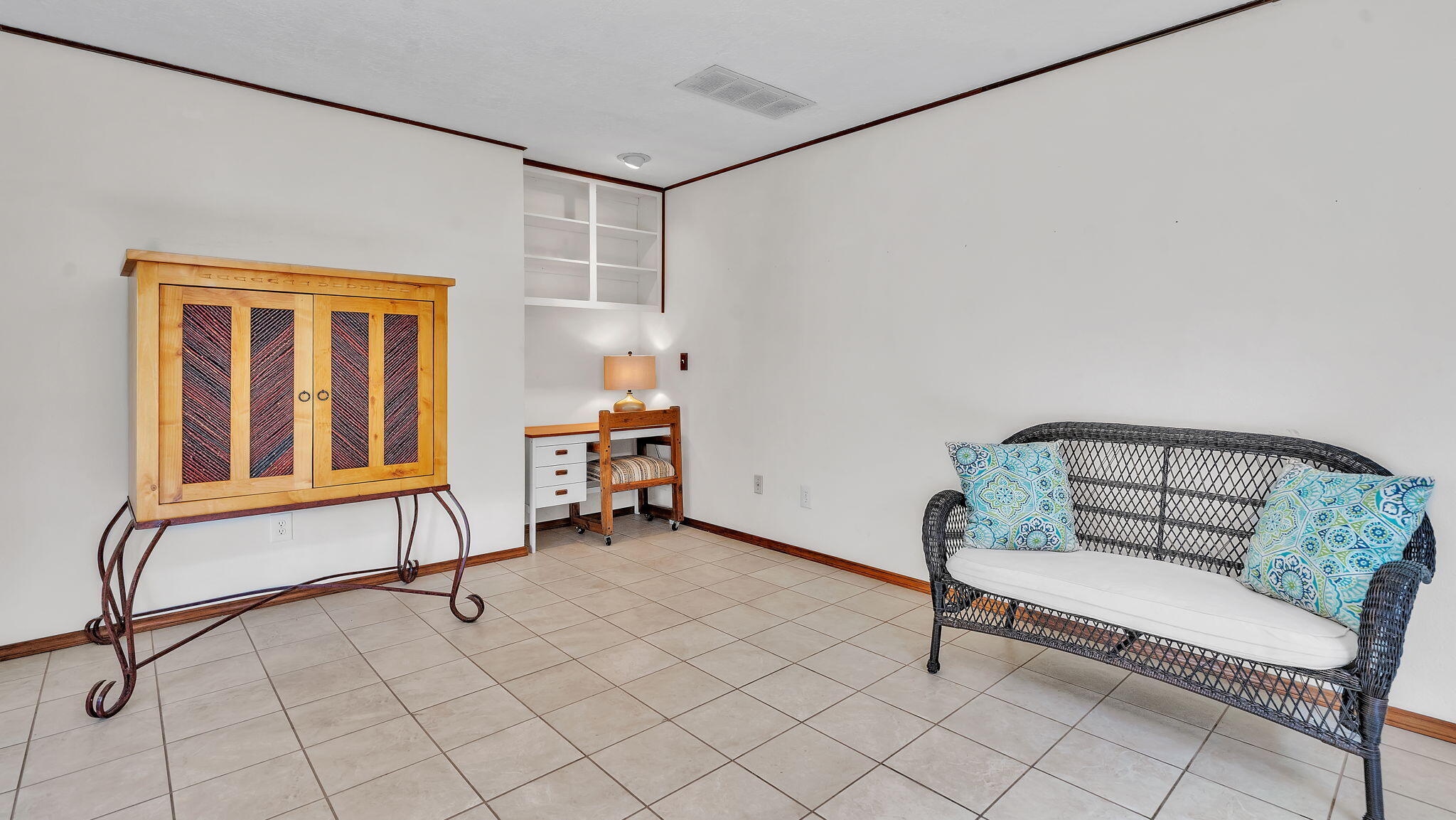 13101 COMANCHE Road NE