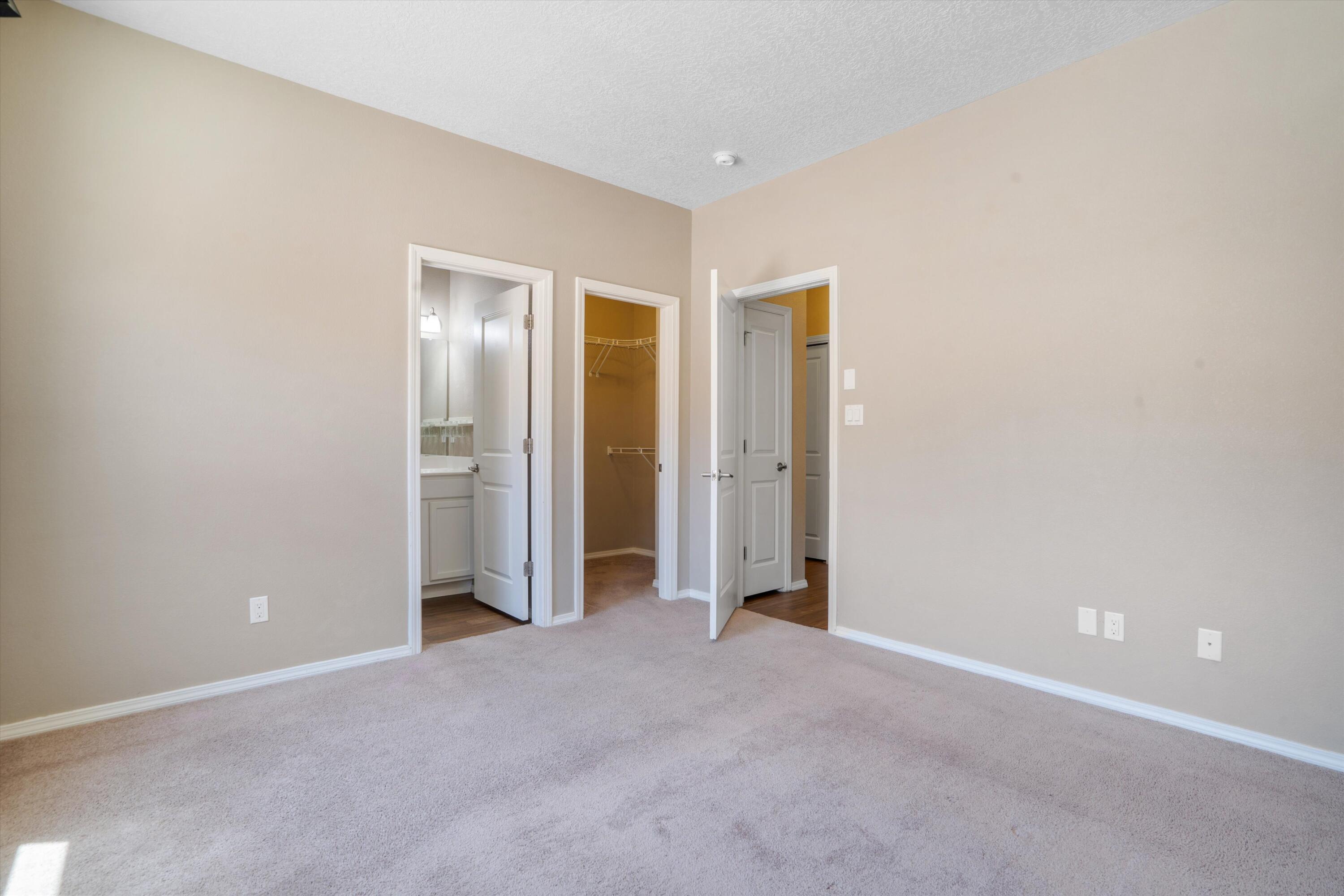 2704 WILDER Loop NE