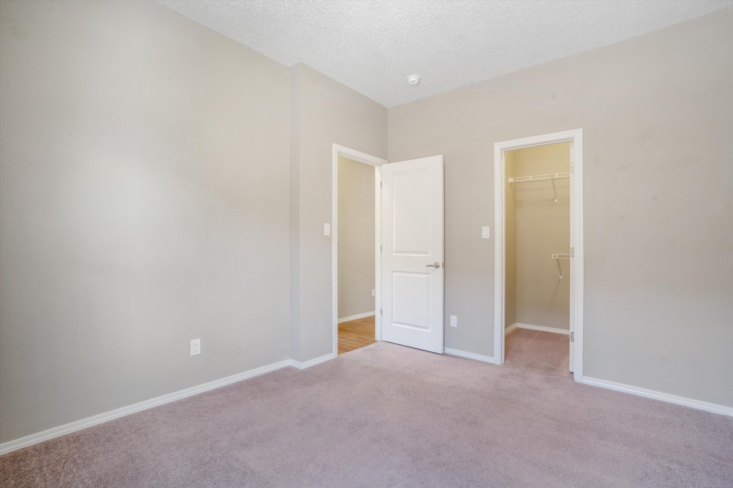 2704 WILDER Loop NE