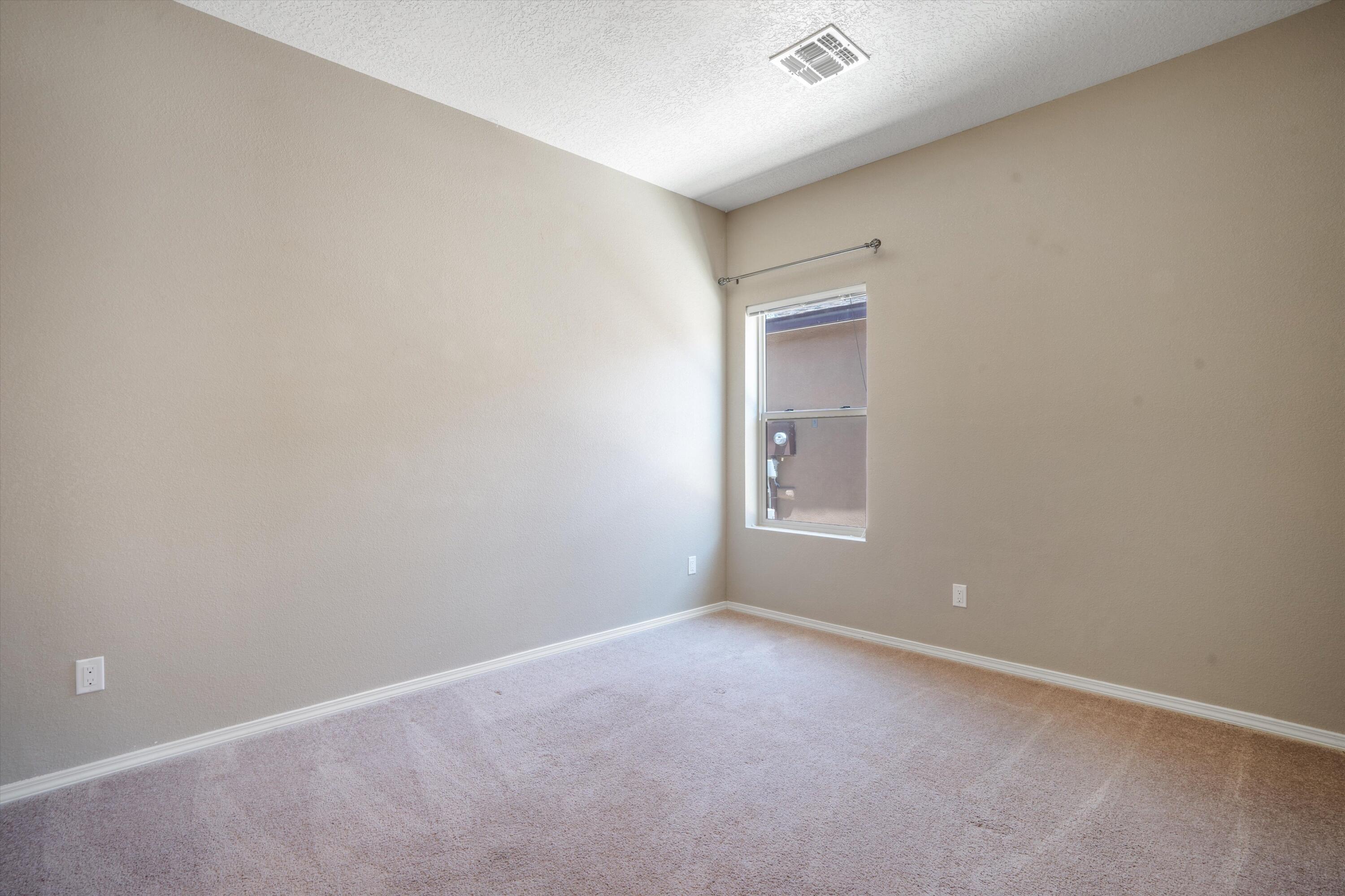 2704 WILDER Loop NE