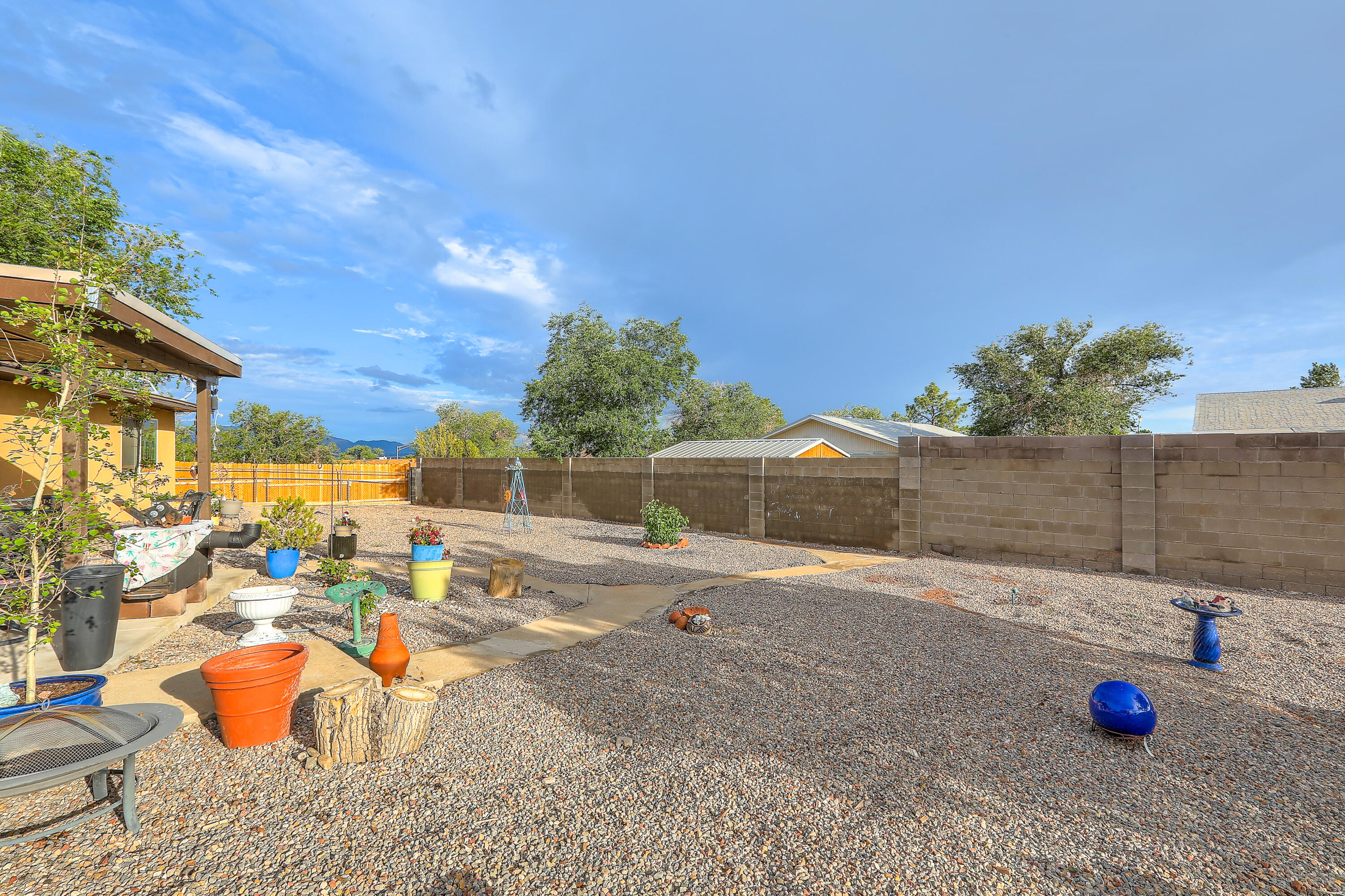 1710 GERALDINE Place SE