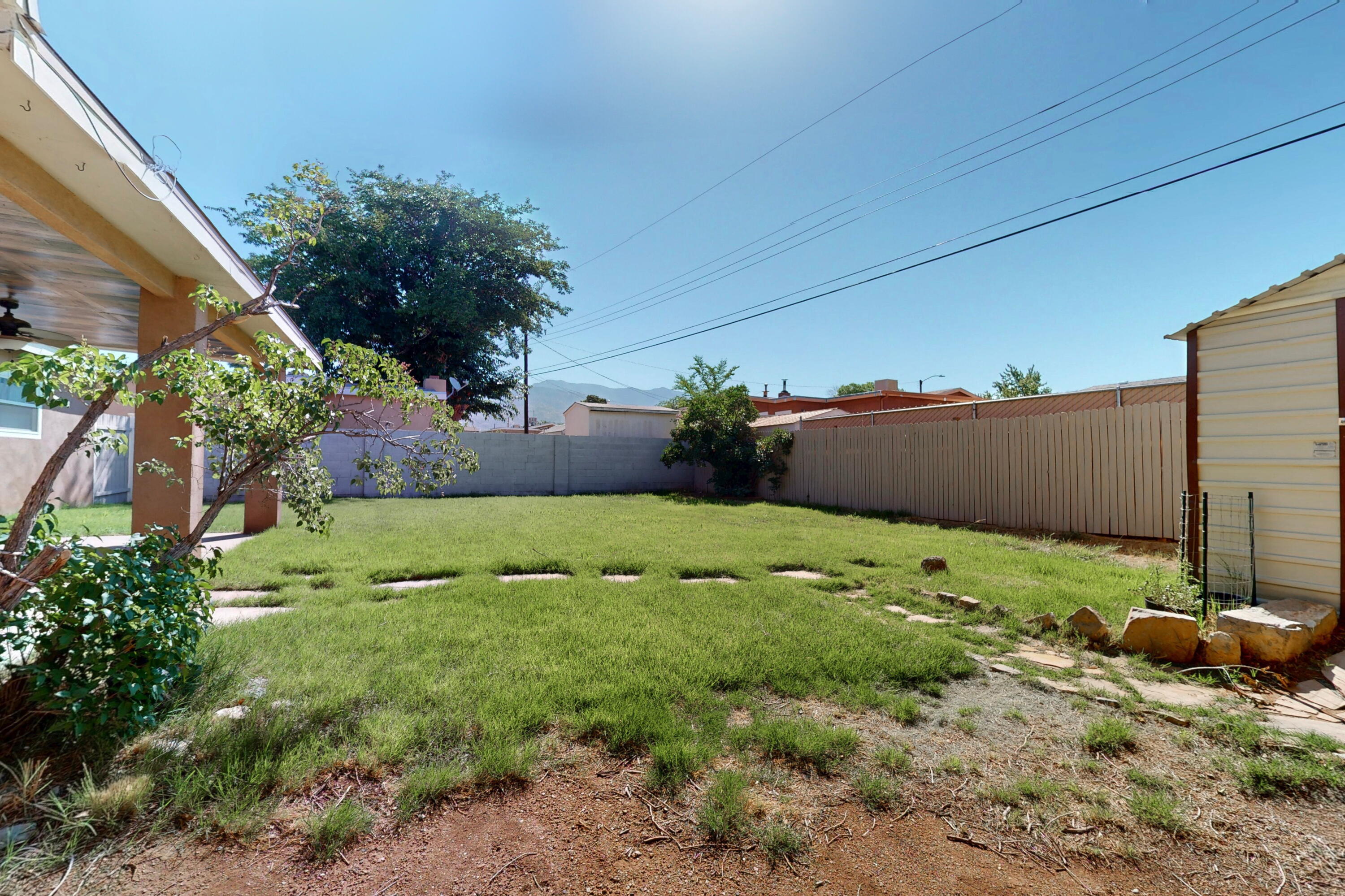 11208 Haines Avenue NE