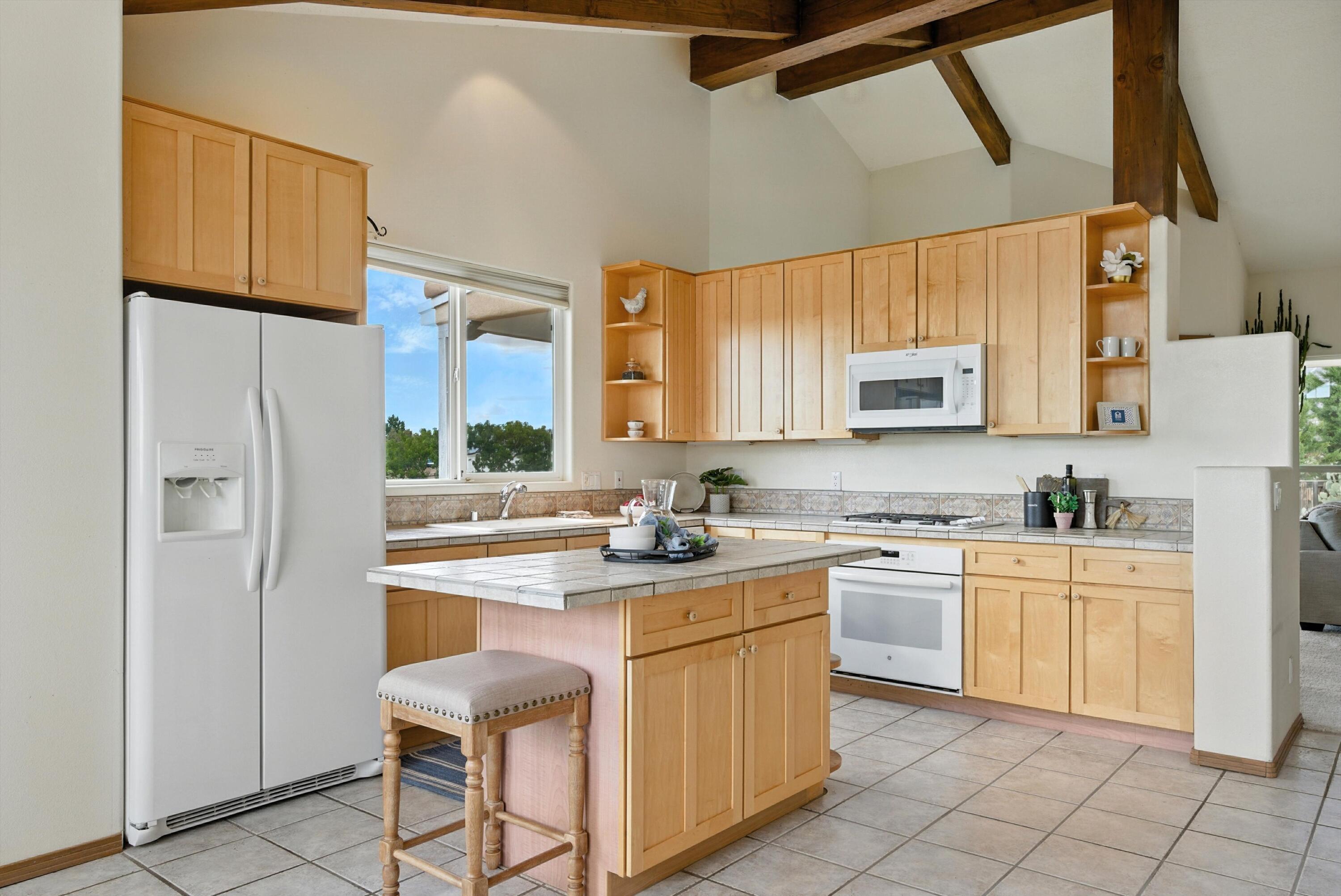 11411 SANTA MONICA Avenue NE