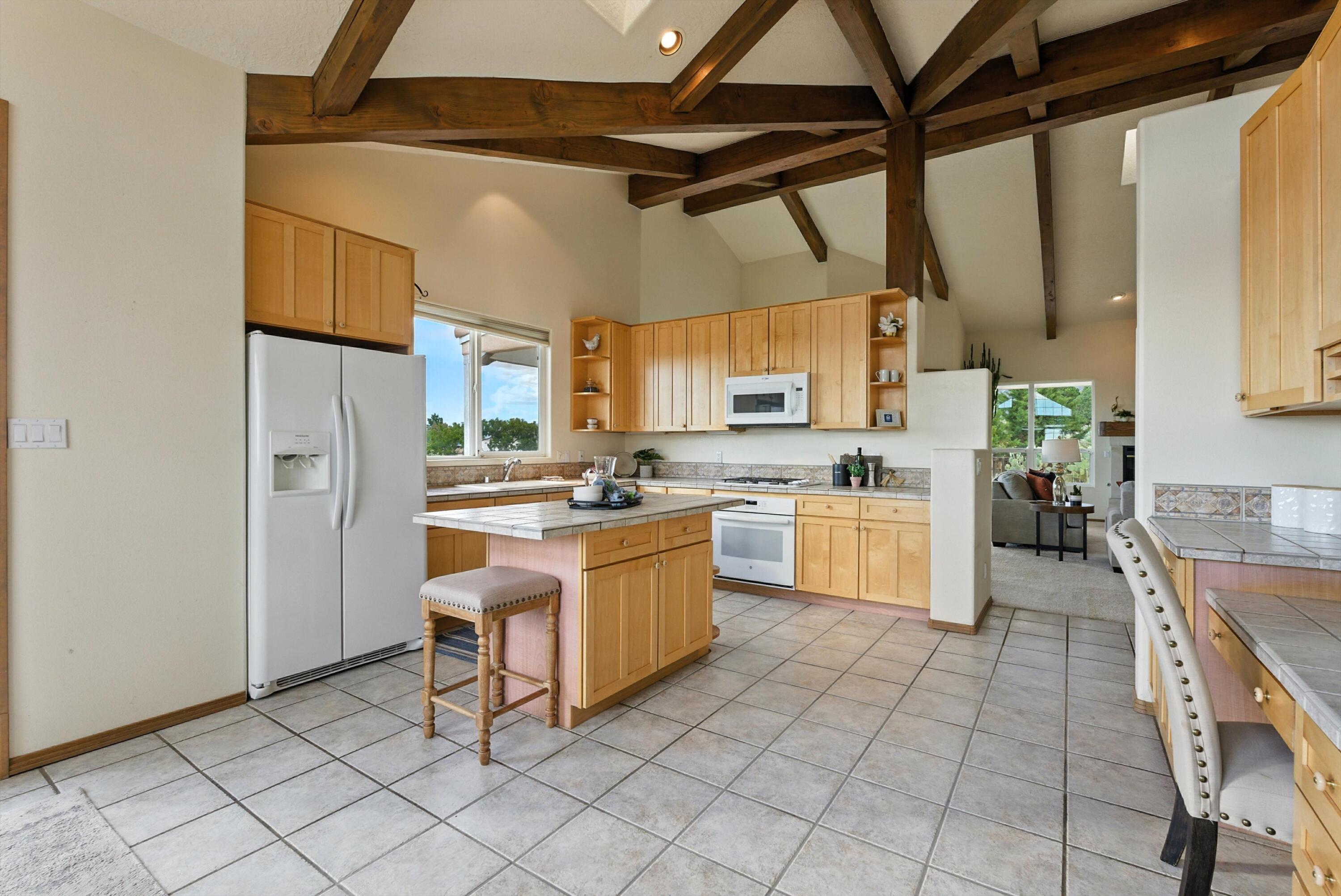 11411 SANTA MONICA Avenue NE