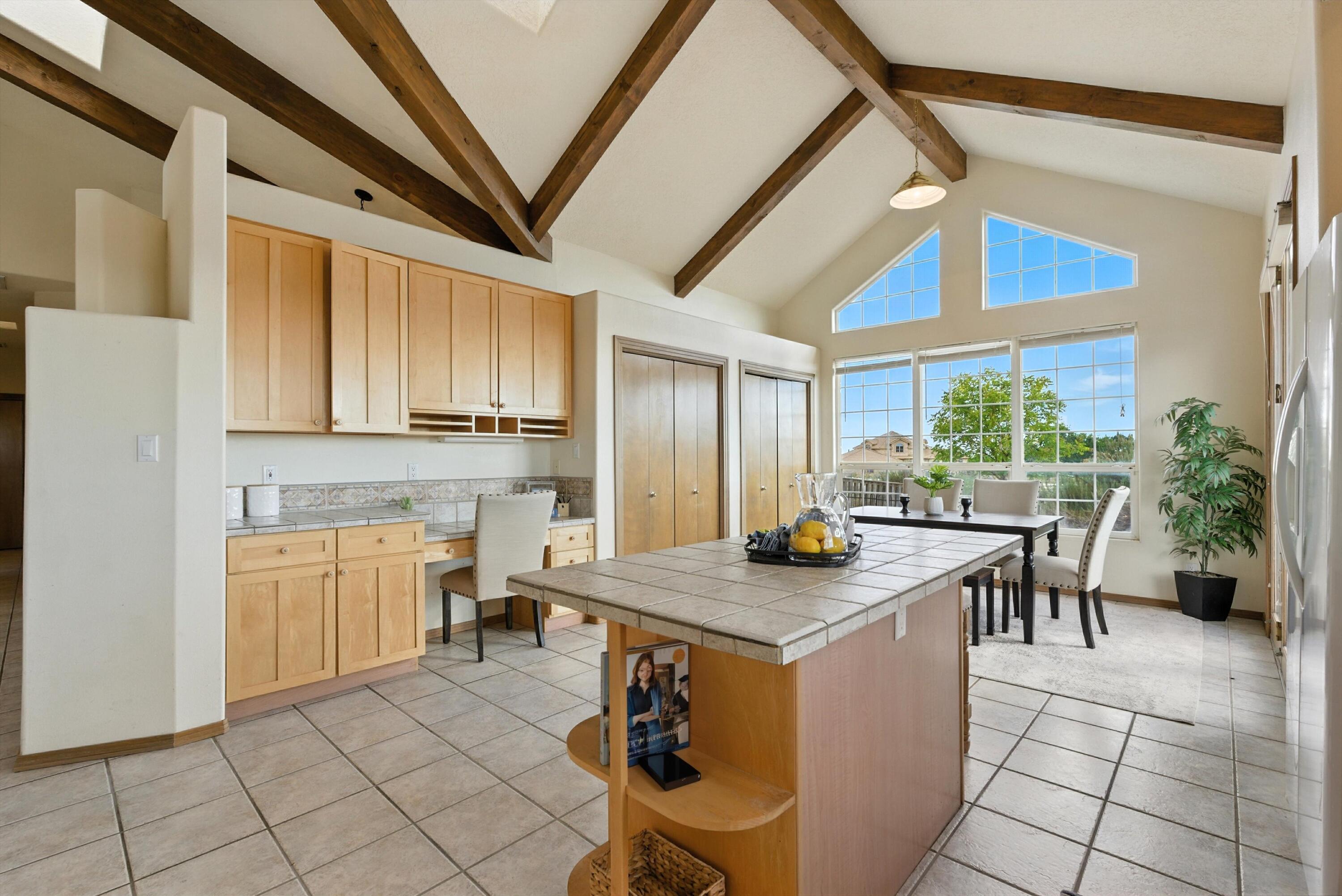 11411 SANTA MONICA Avenue NE