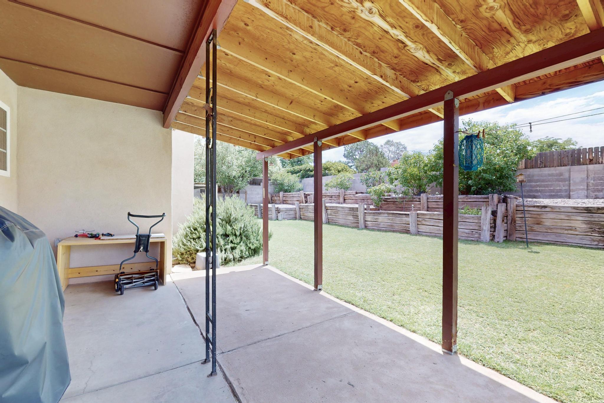 9412 AVENIDA DEL OSO NE