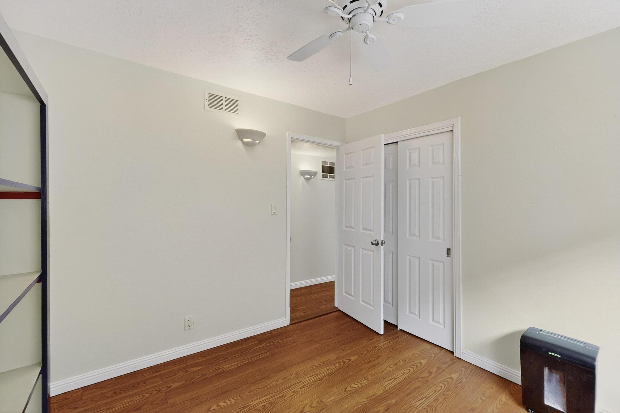 9412 AVENIDA DEL OSO NE