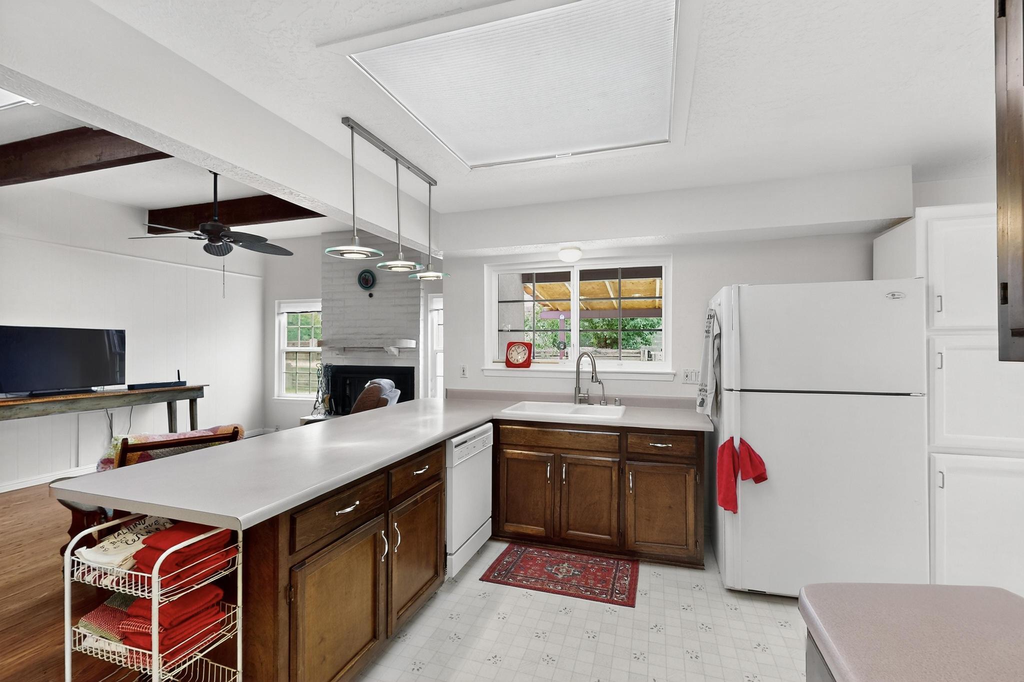 9412 AVENIDA DEL OSO NE