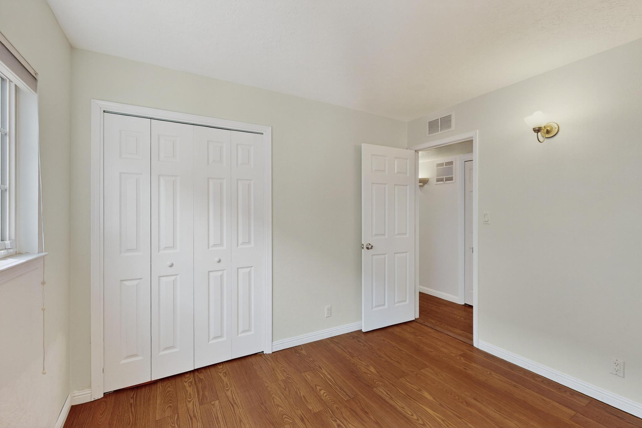 9412 AVENIDA DEL OSO NE