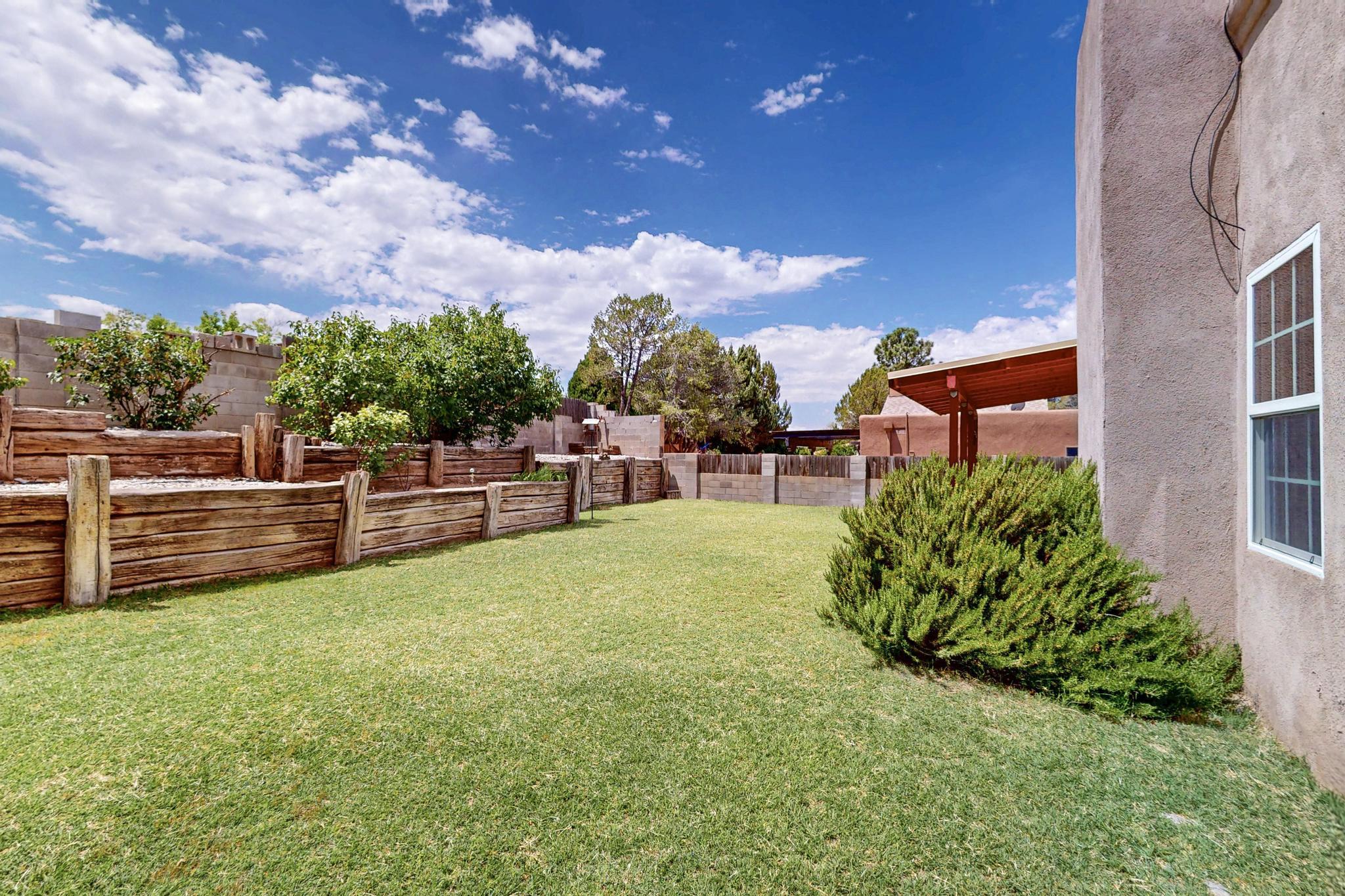 9412 AVENIDA DEL OSO NE