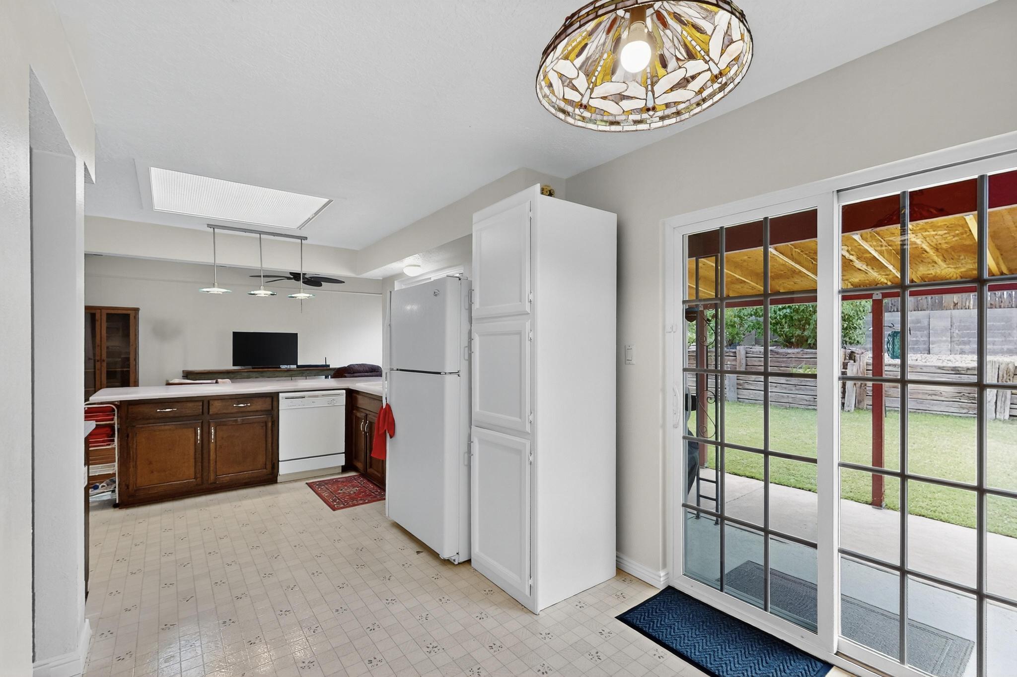 9412 AVENIDA DEL OSO NE