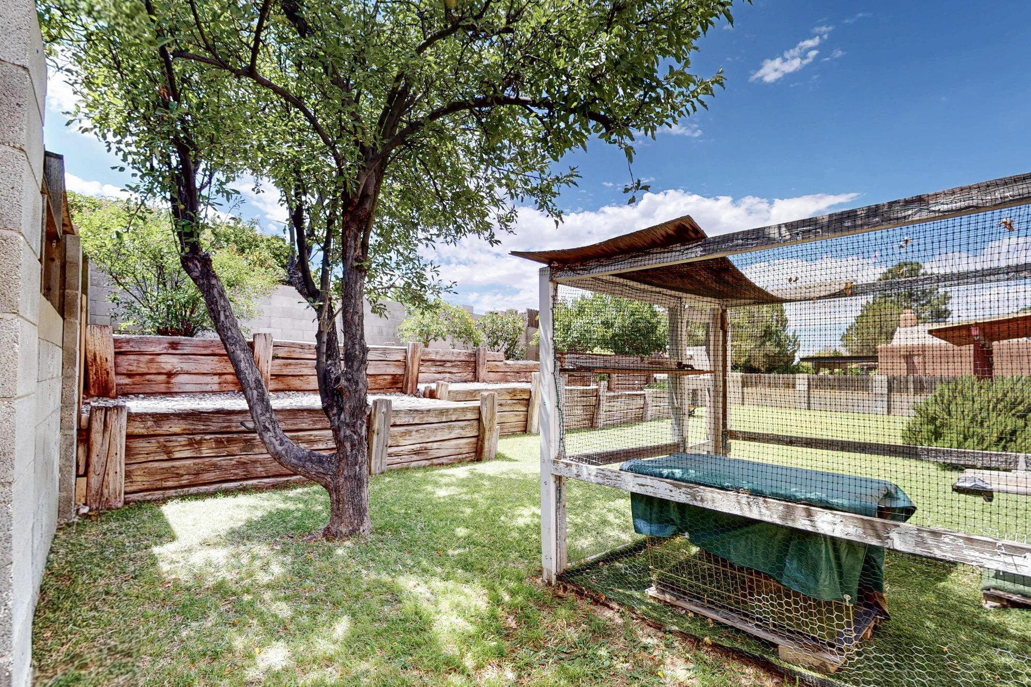 9412 AVENIDA DEL OSO NE