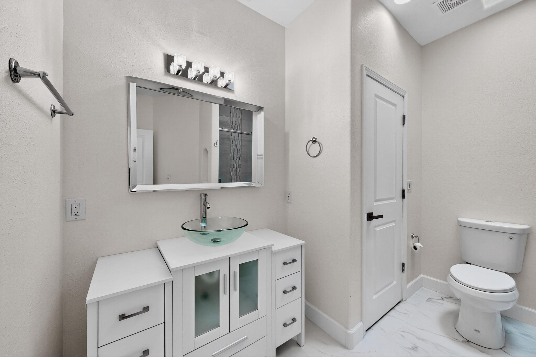 9514 KANDACE Drive NW