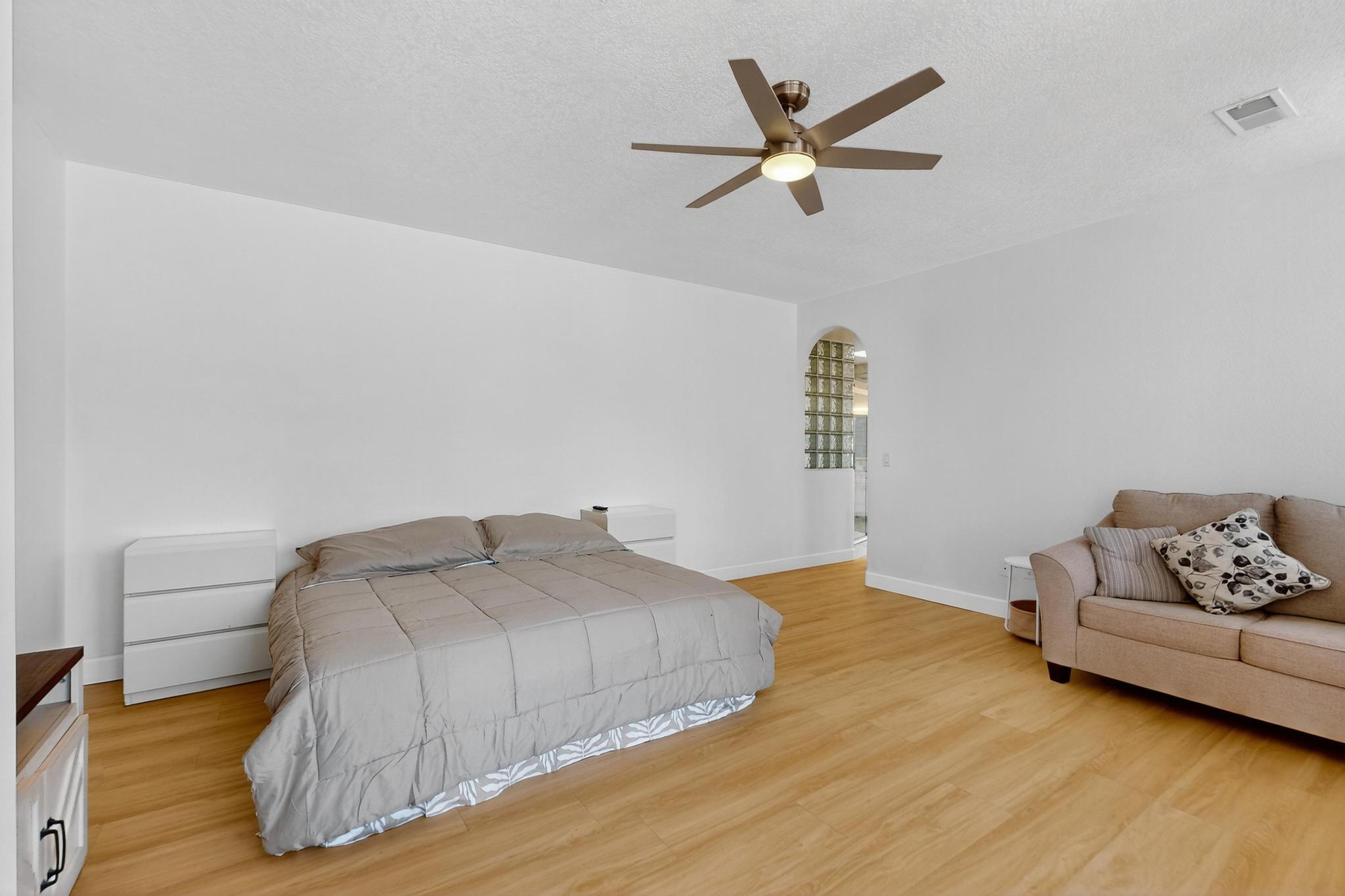 9514 KANDACE Drive NW