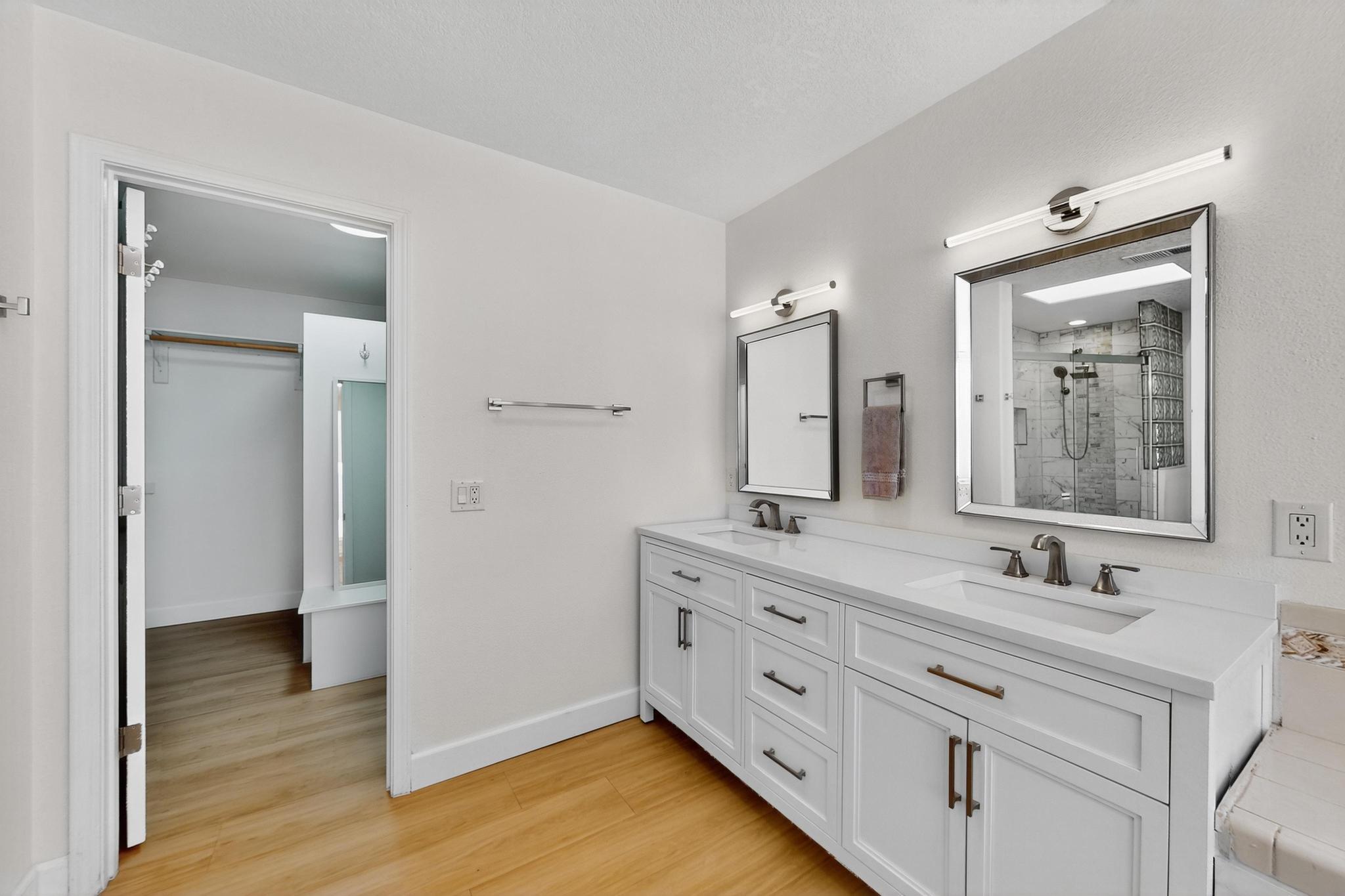 9514 KANDACE Drive NW