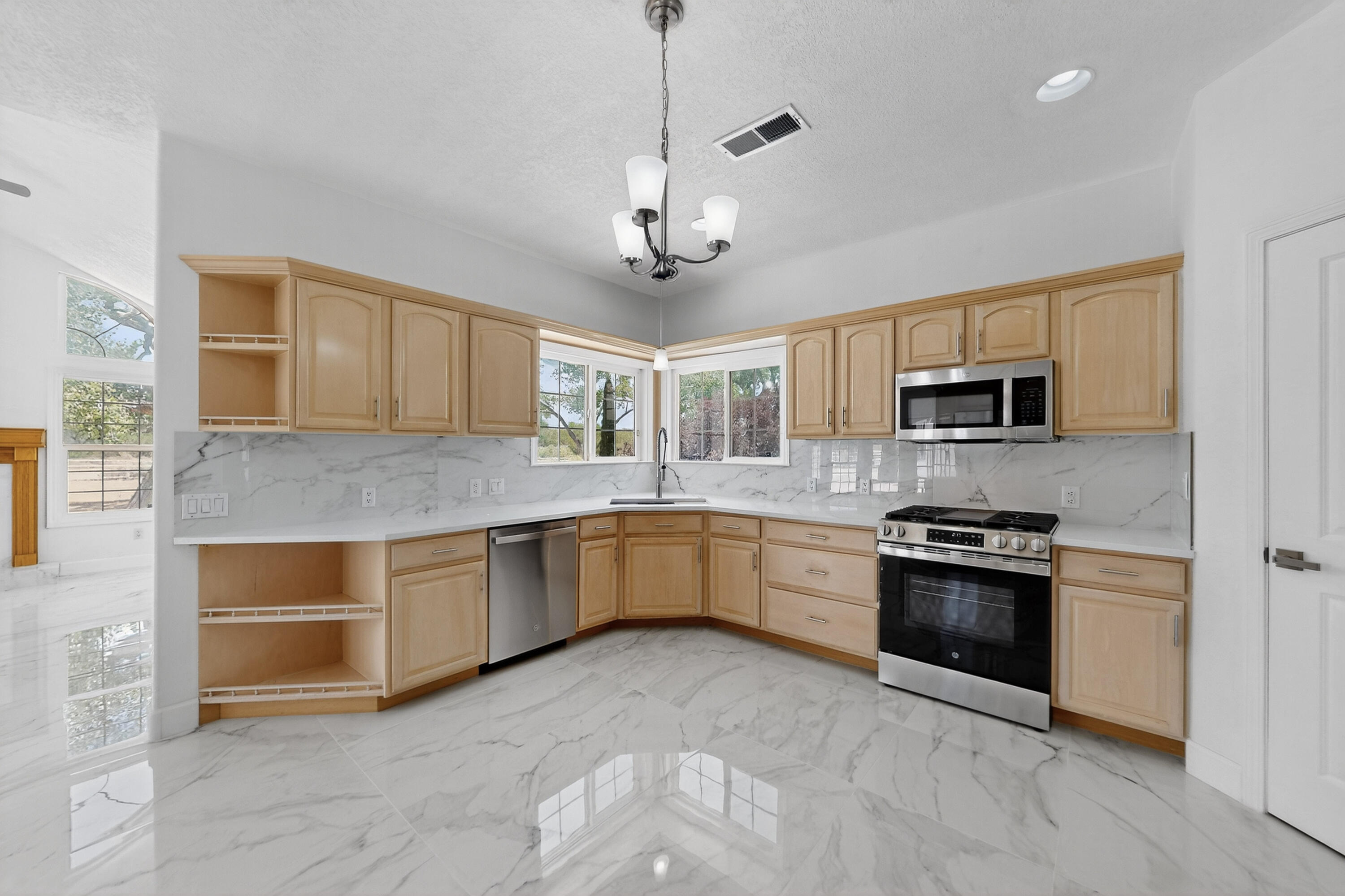 9514 KANDACE Drive NW