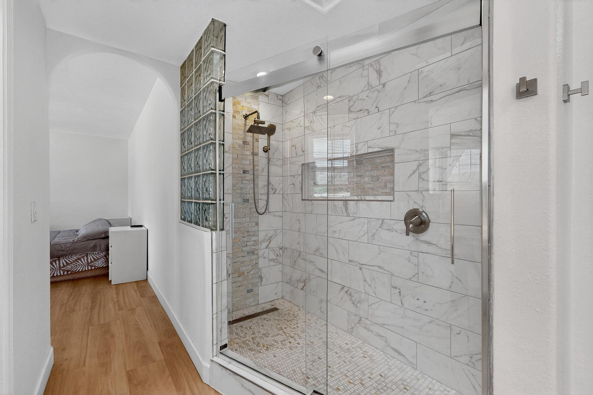 9514 KANDACE Drive NW