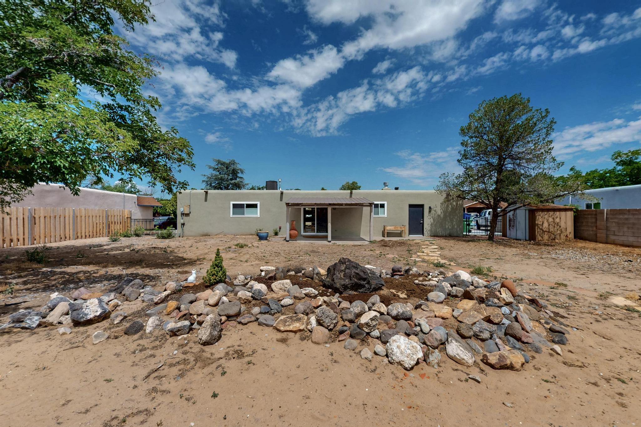 804 LA CASA DE PRASA Drive SE