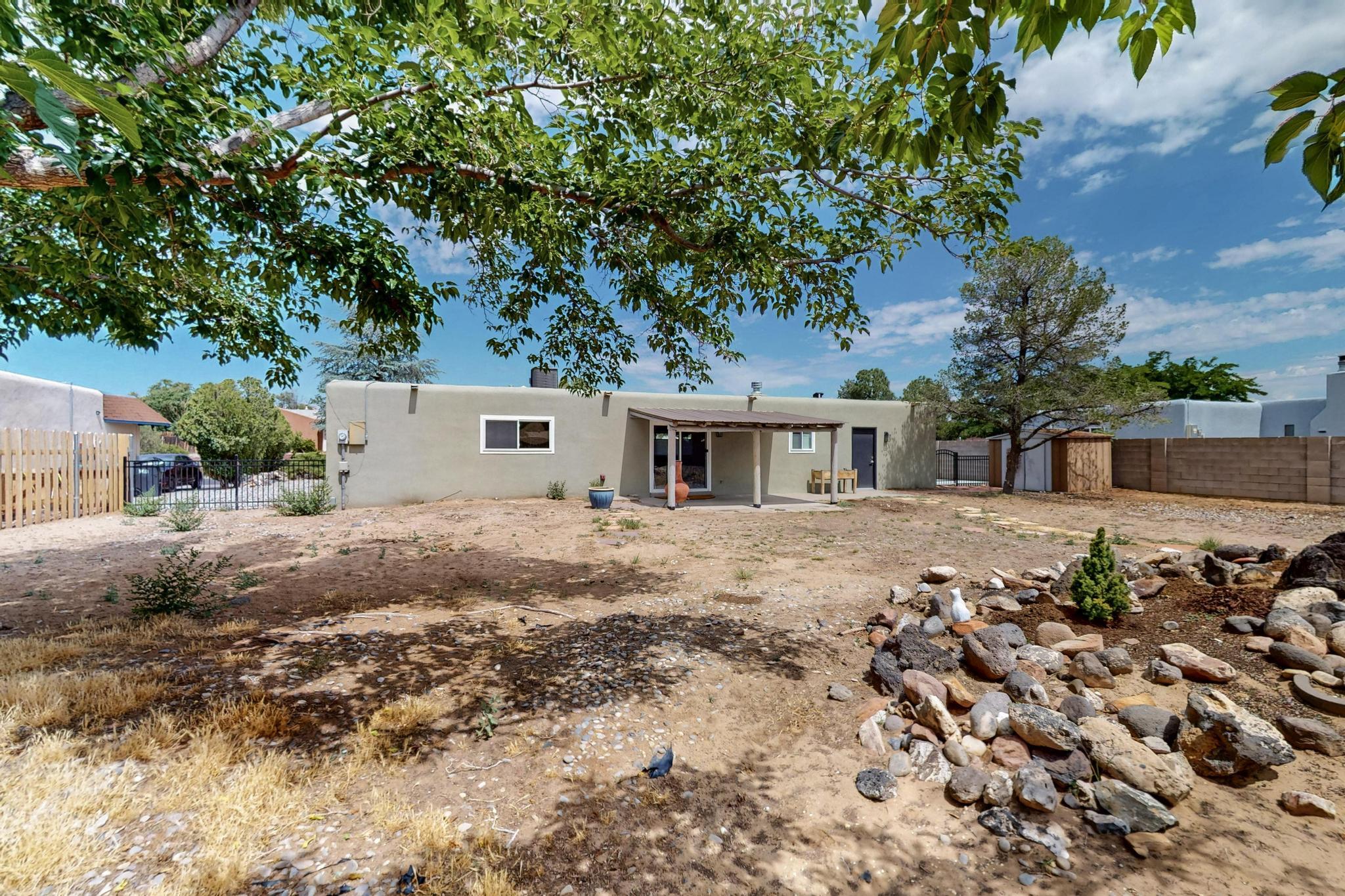 804 LA CASA DE PRASA Drive SE