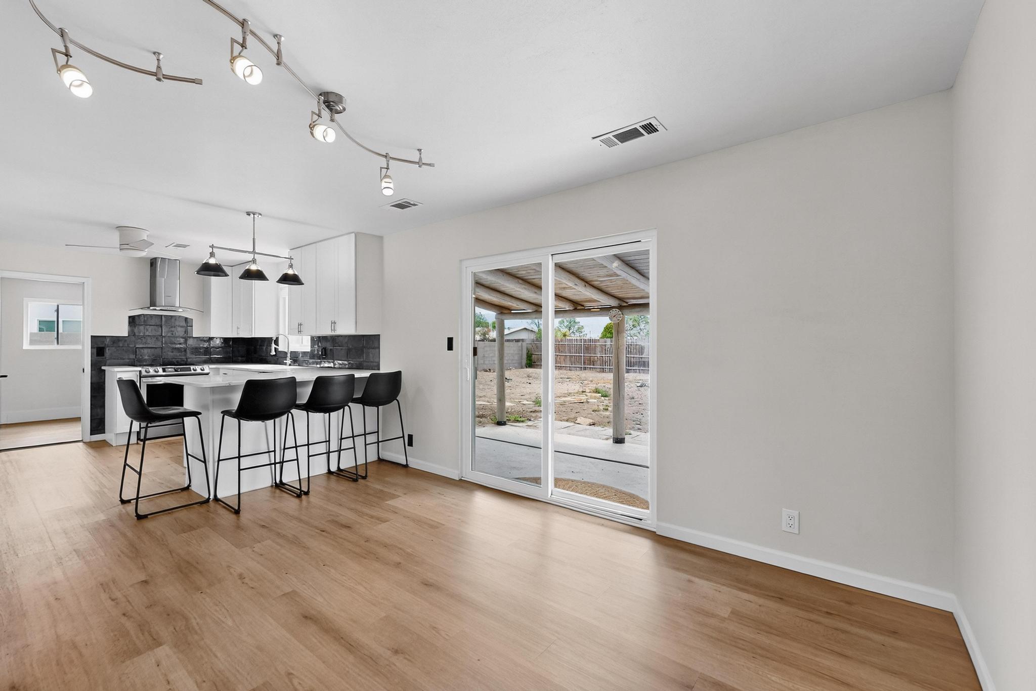 804 LA CASA DE PRASA Drive SE