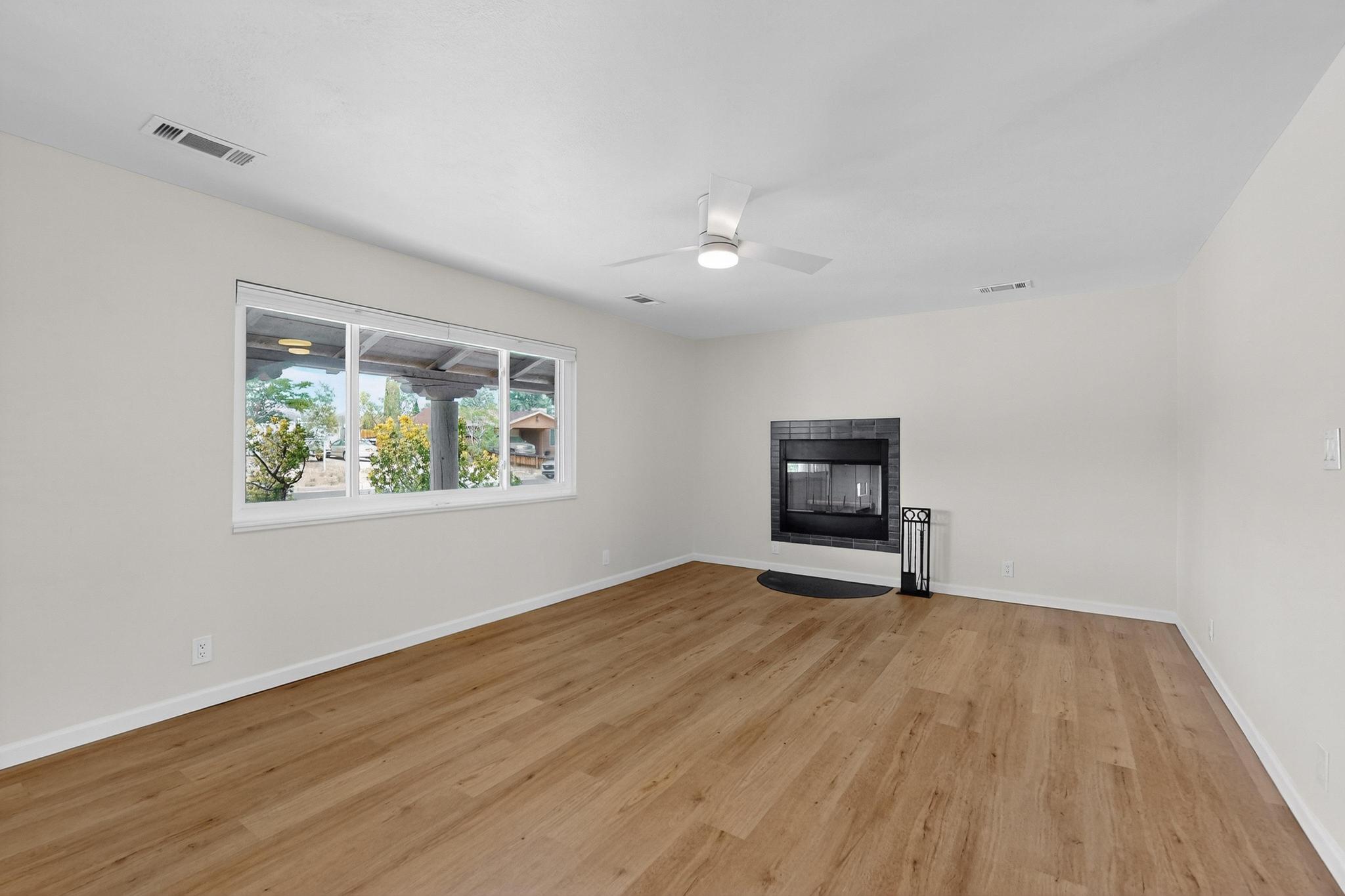 804 LA CASA DE PRASA Drive SE