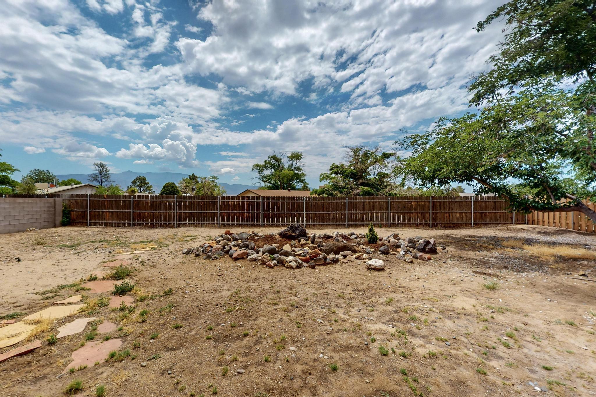 804 LA CASA DE PRASA Drive SE