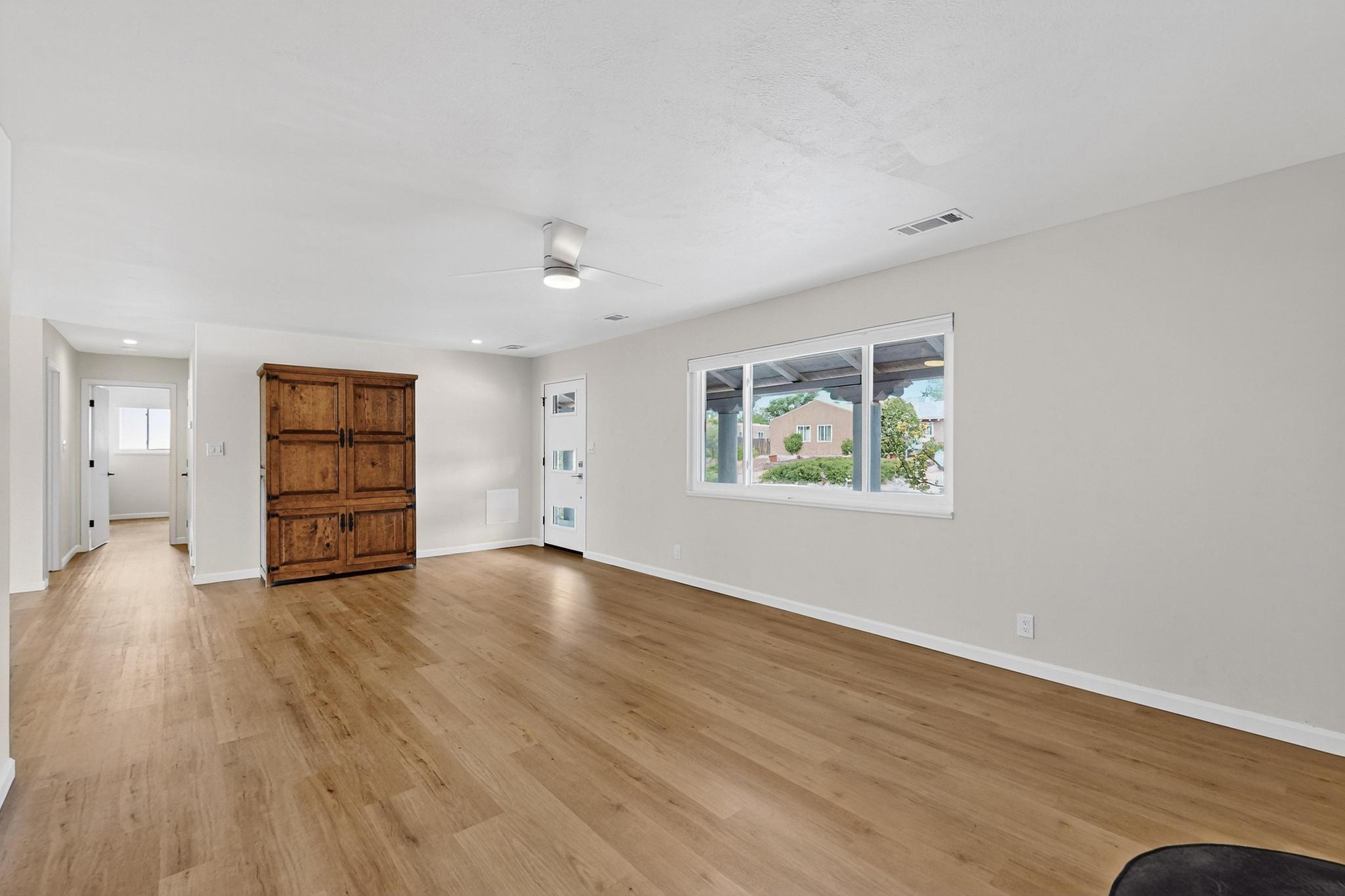 804 LA CASA DE PRASA Drive SE