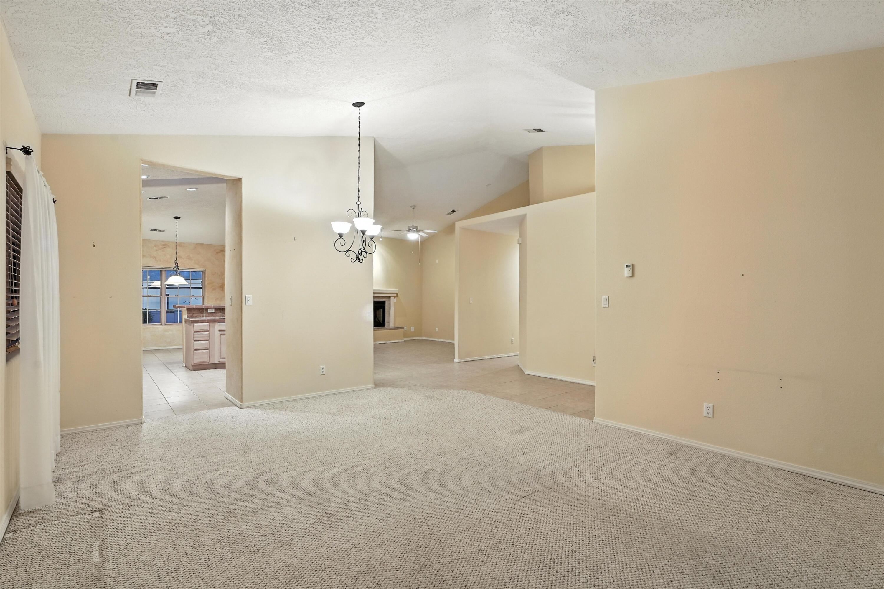 736 GRAY HAWK Drive NE