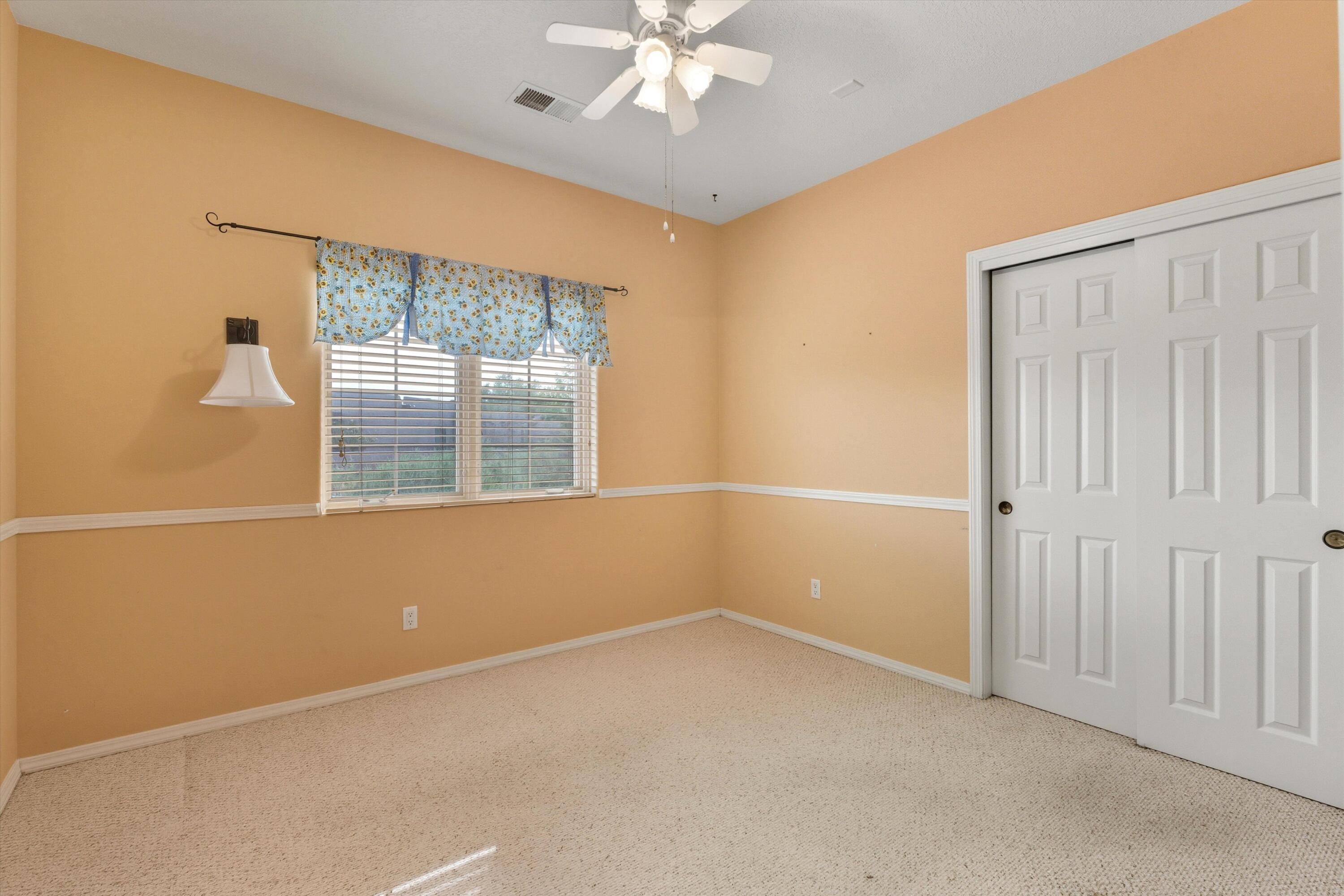 736 GRAY HAWK Drive NE