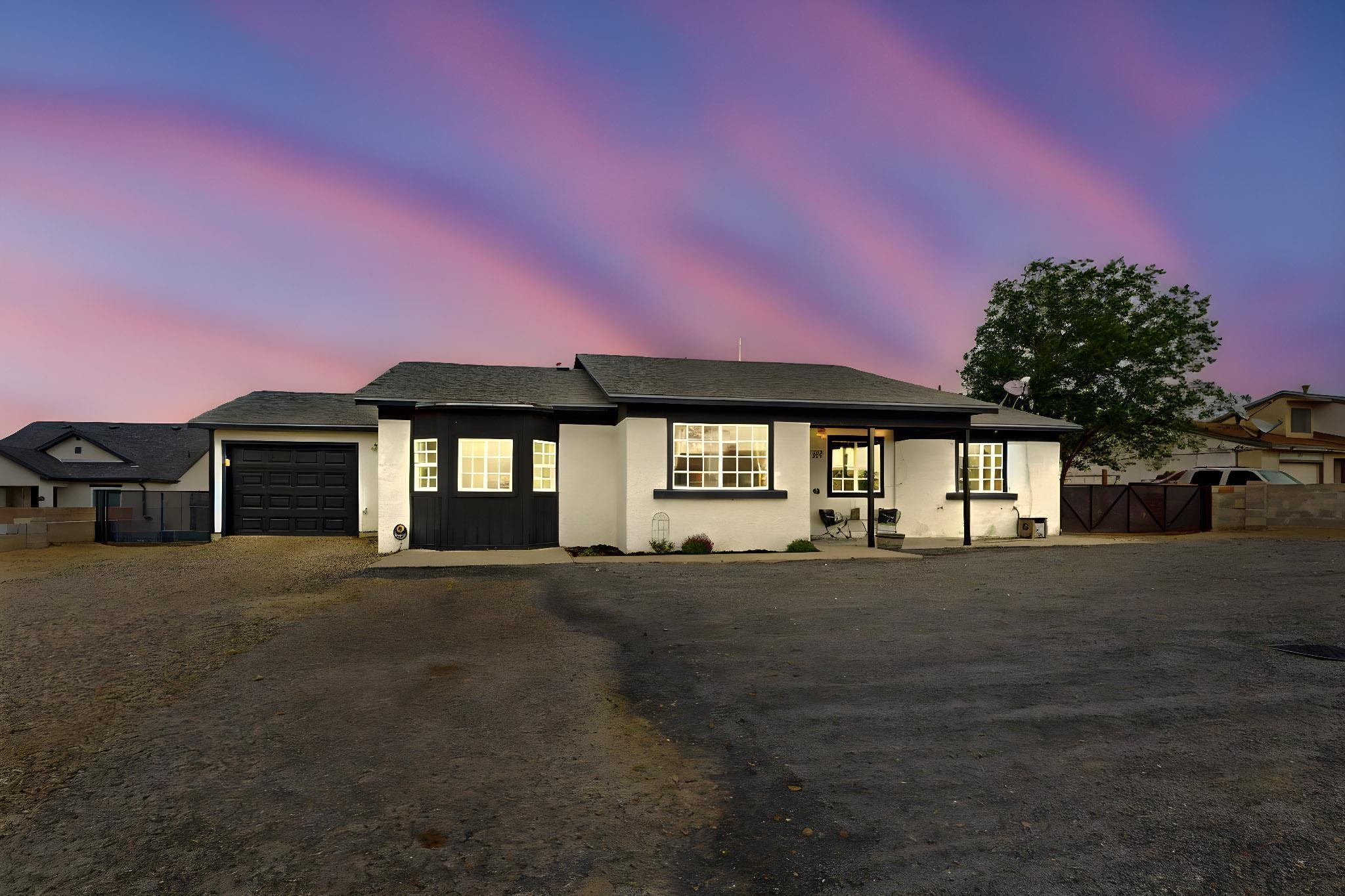404 PECOS Loop SE