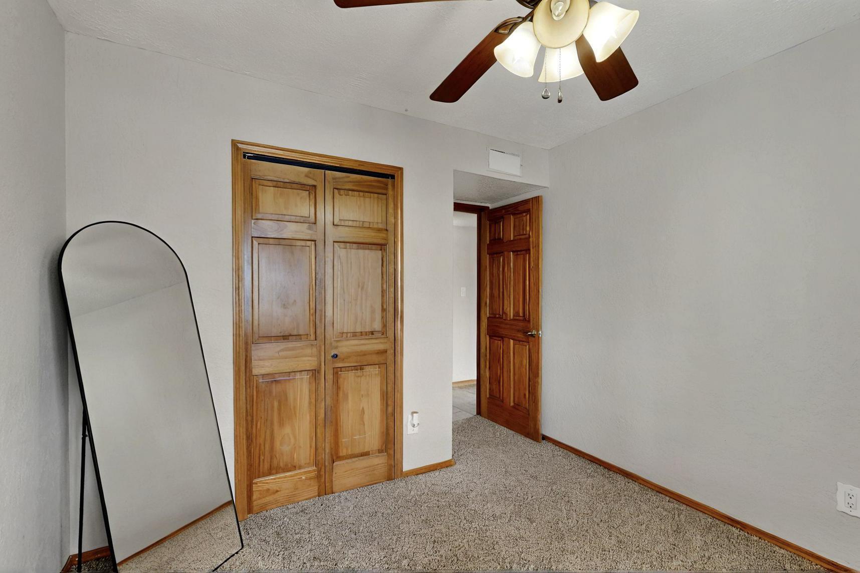 404 PECOS Loop SE