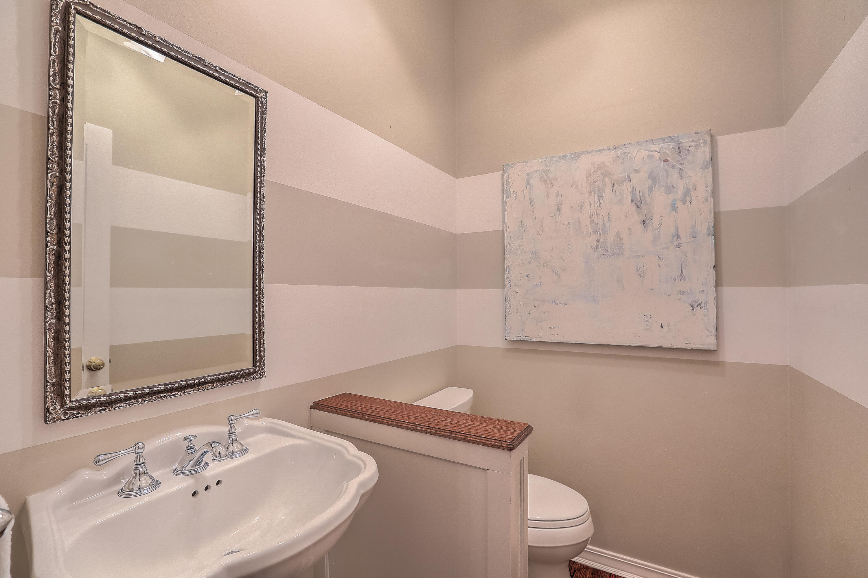 1724 AVENIDA ALTURAS NE