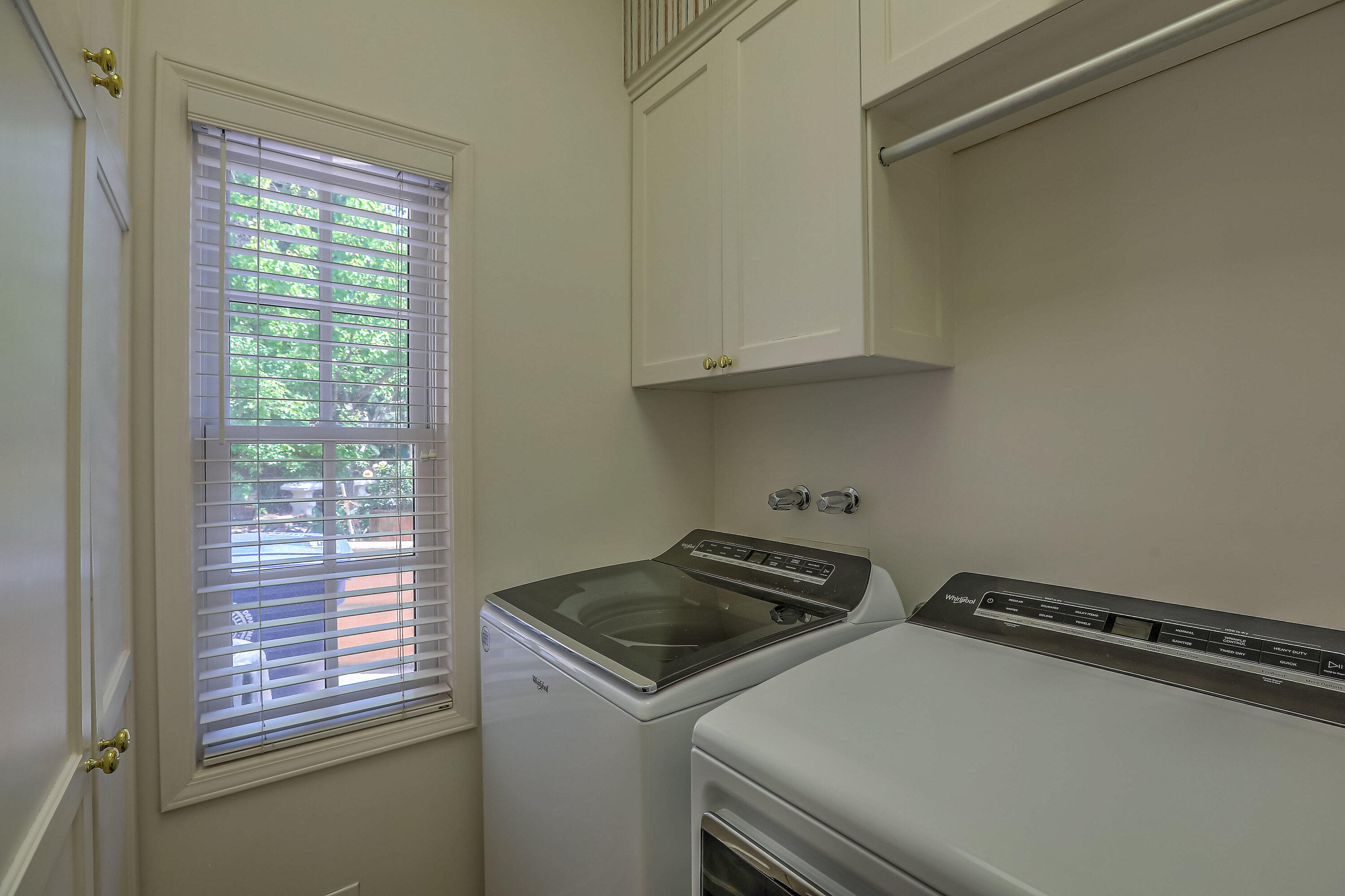 1724 AVENIDA ALTURAS NE