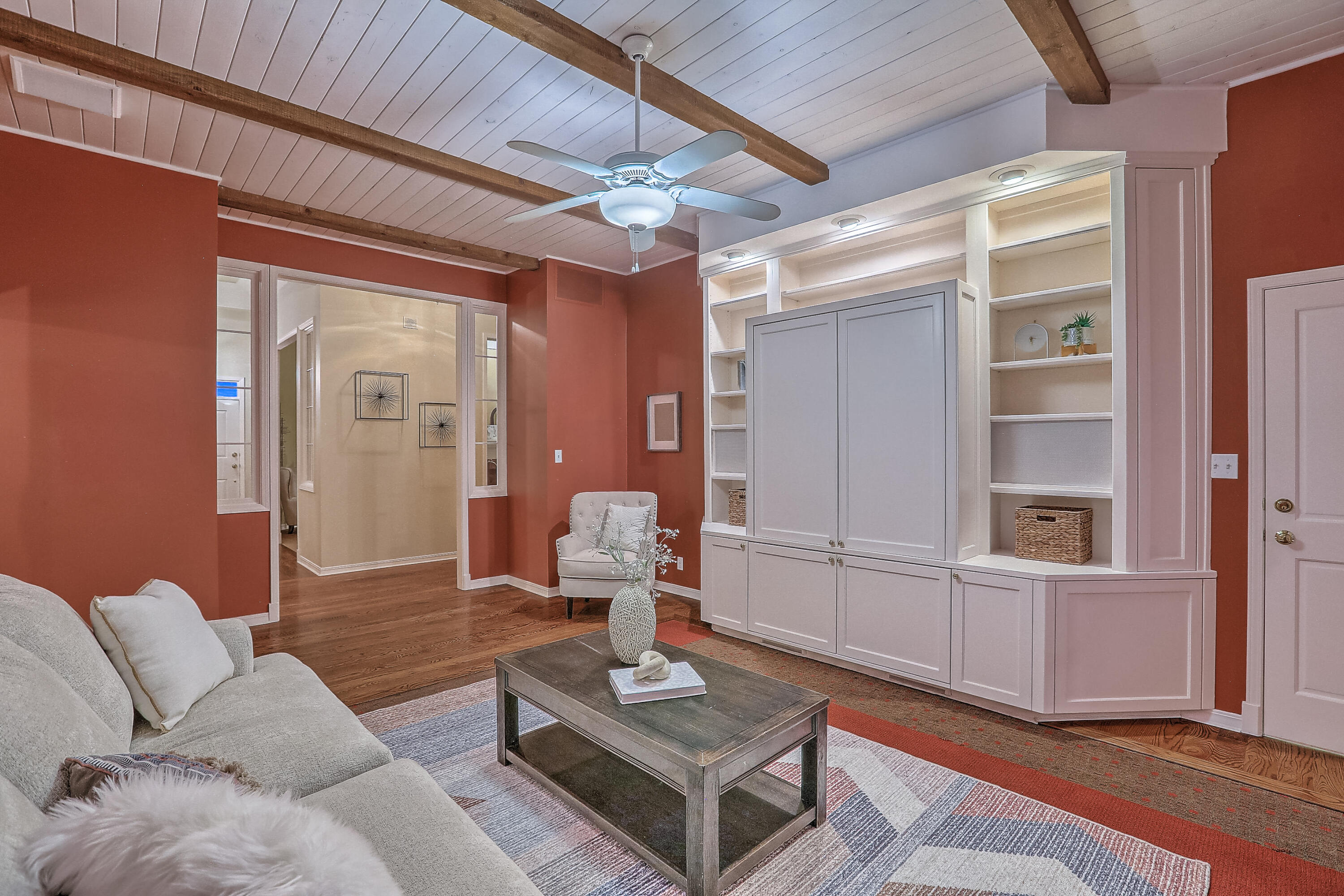 1724 AVENIDA ALTURAS NE