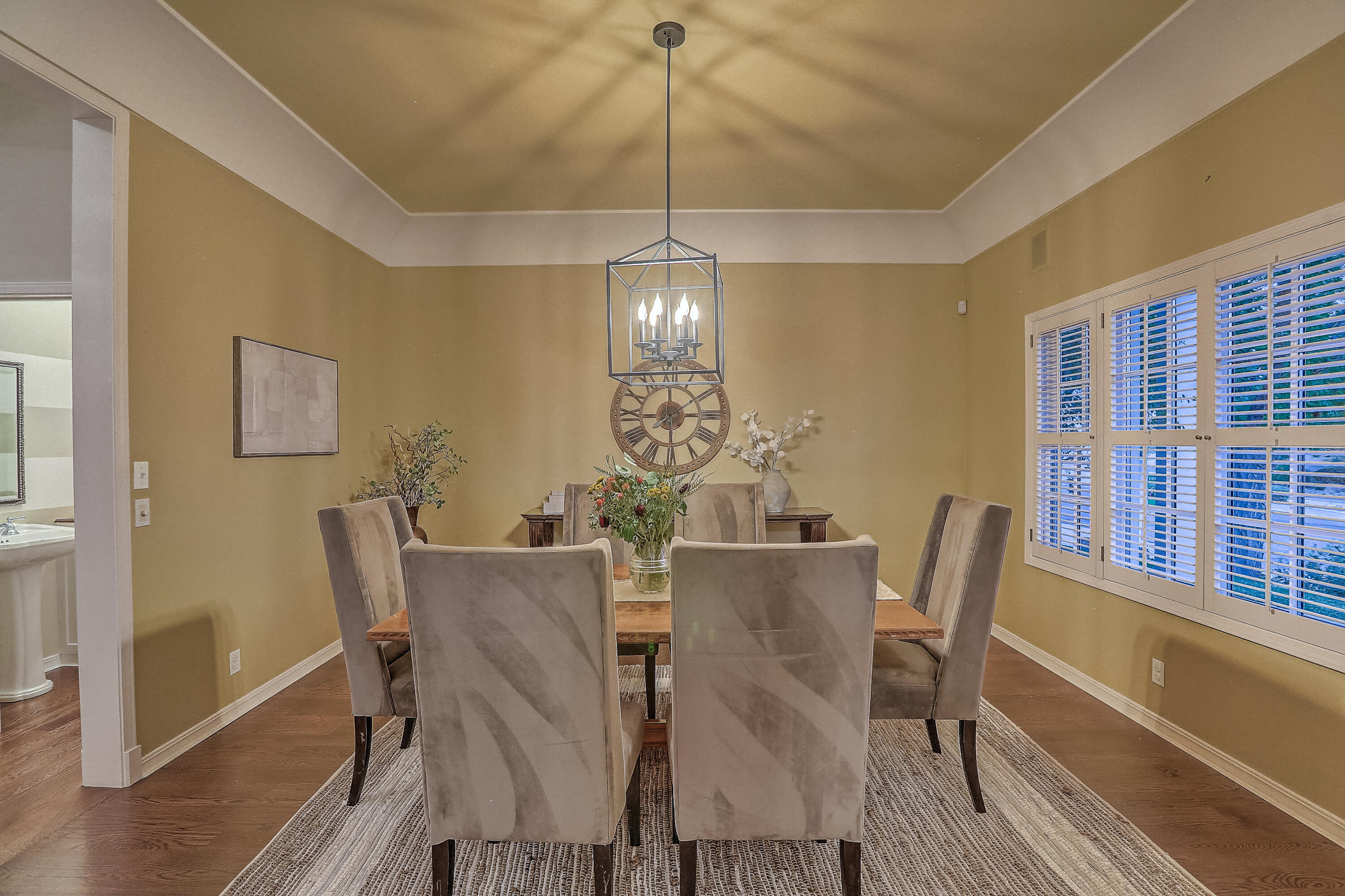 1724 AVENIDA ALTURAS NE