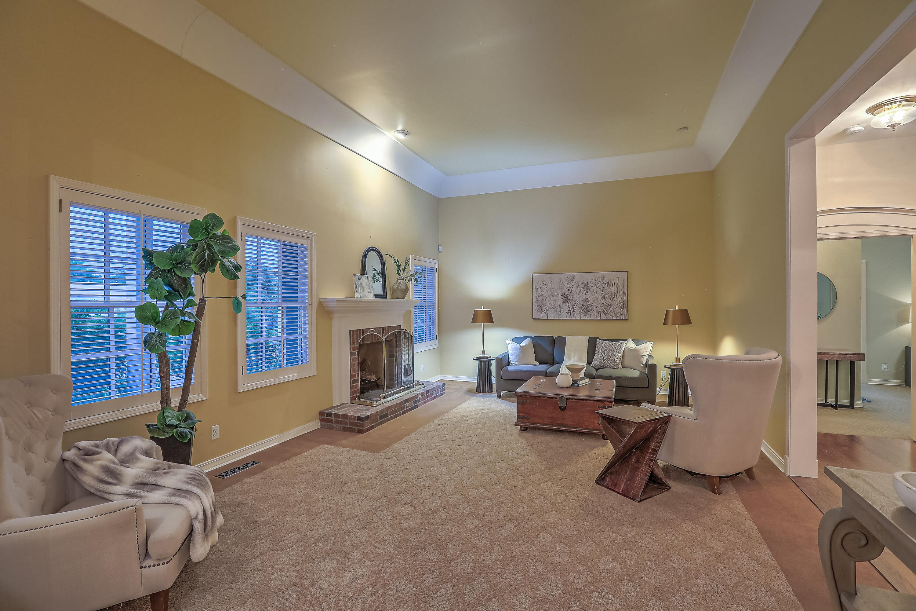 1724 AVENIDA ALTURAS NE