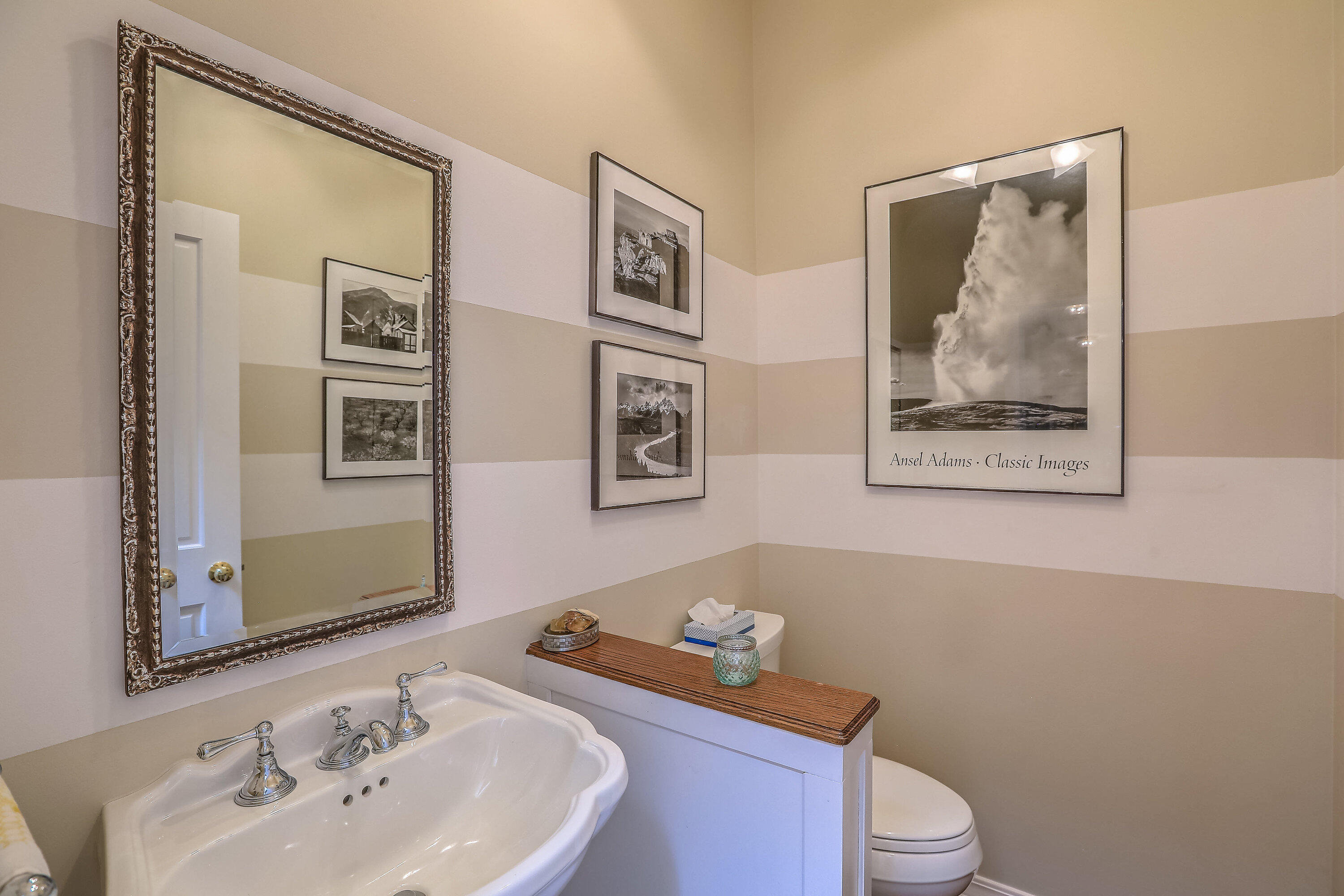 1724 AVENIDA ALTURAS NE