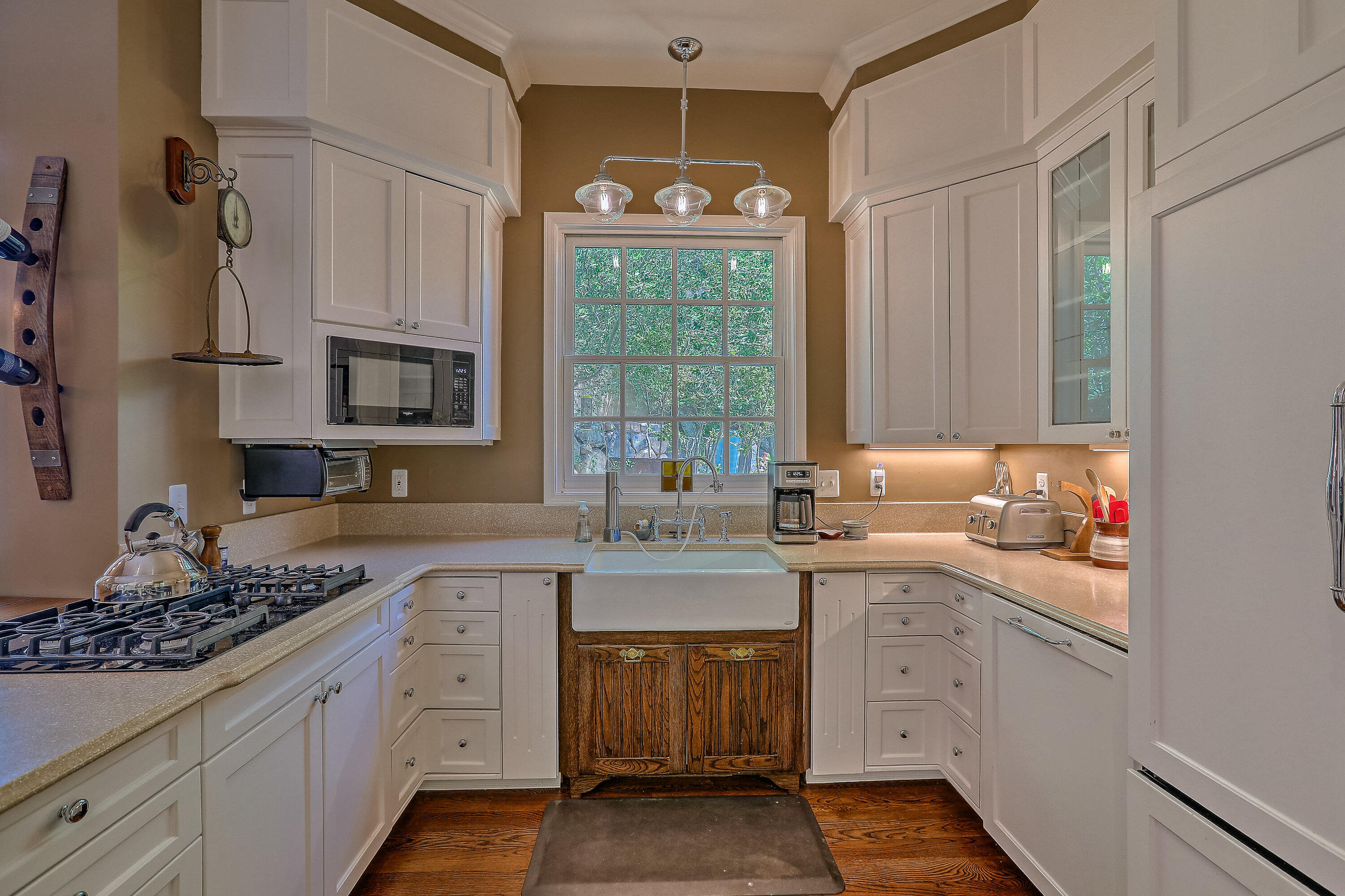 1724 AVENIDA ALTURAS NE