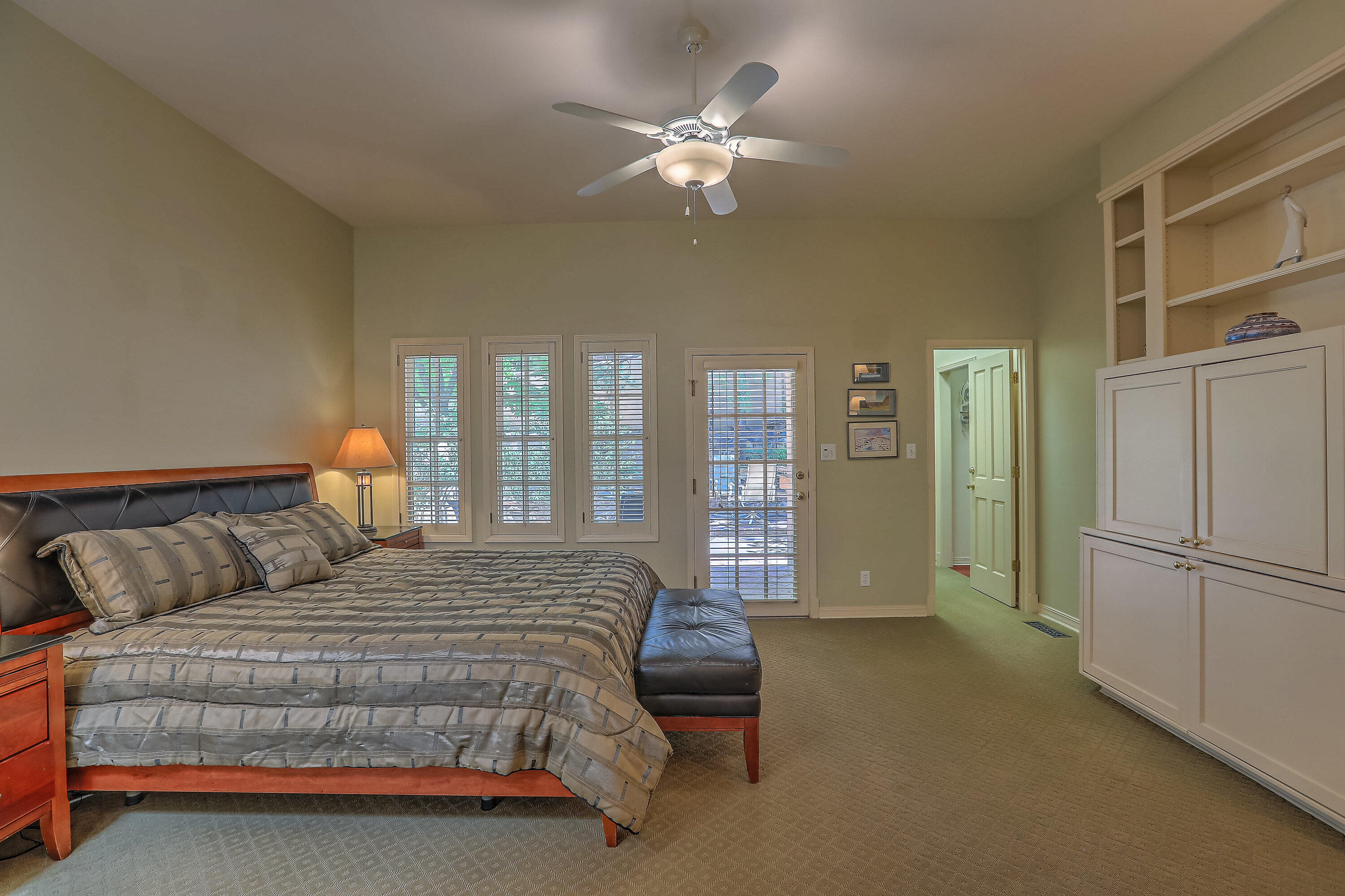 1724 AVENIDA ALTURAS NE