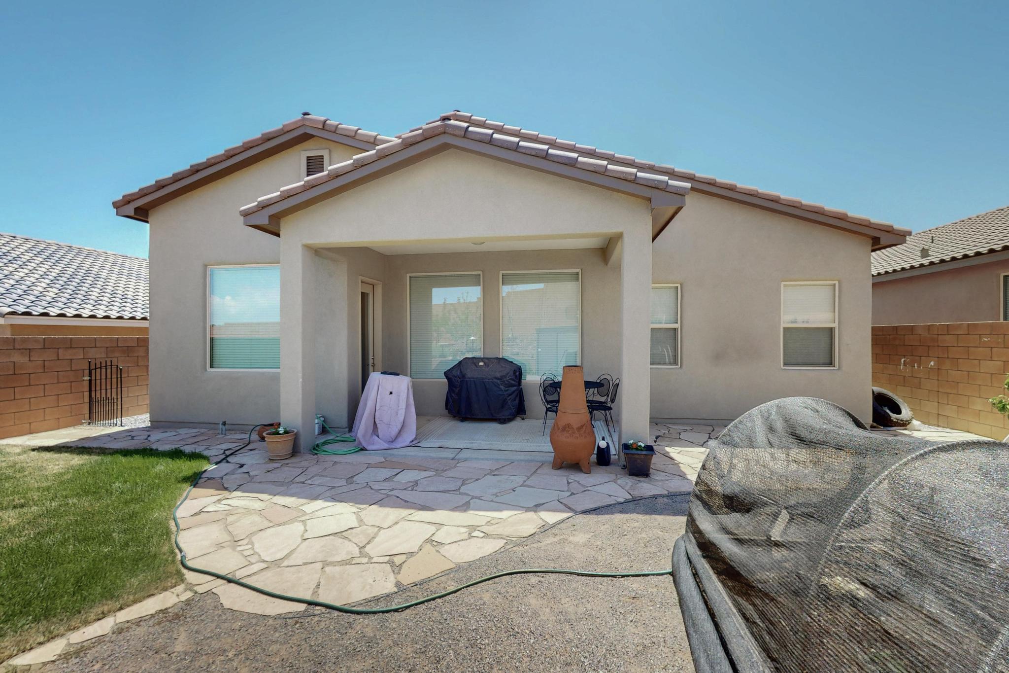 6925 CLEARY Loop NE