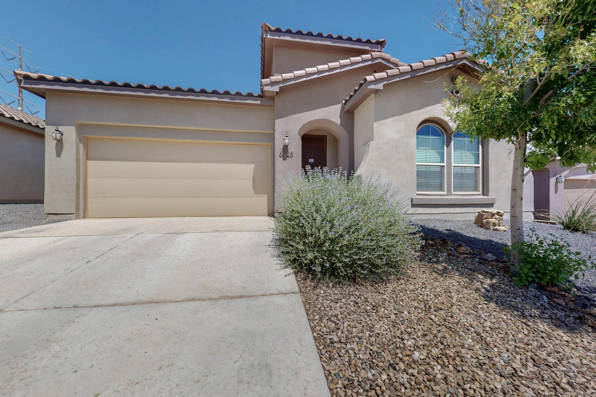 6925 CLEARY Loop NE