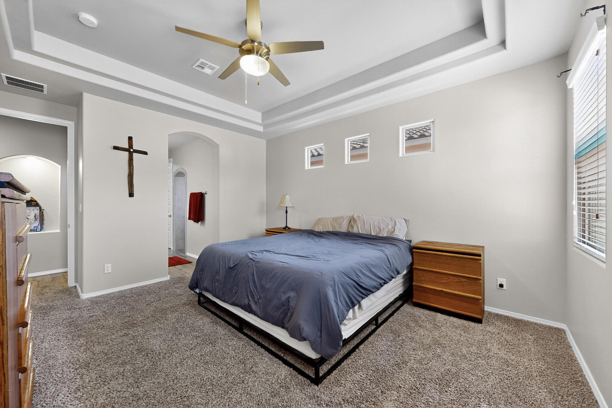 6925 CLEARY Loop NE