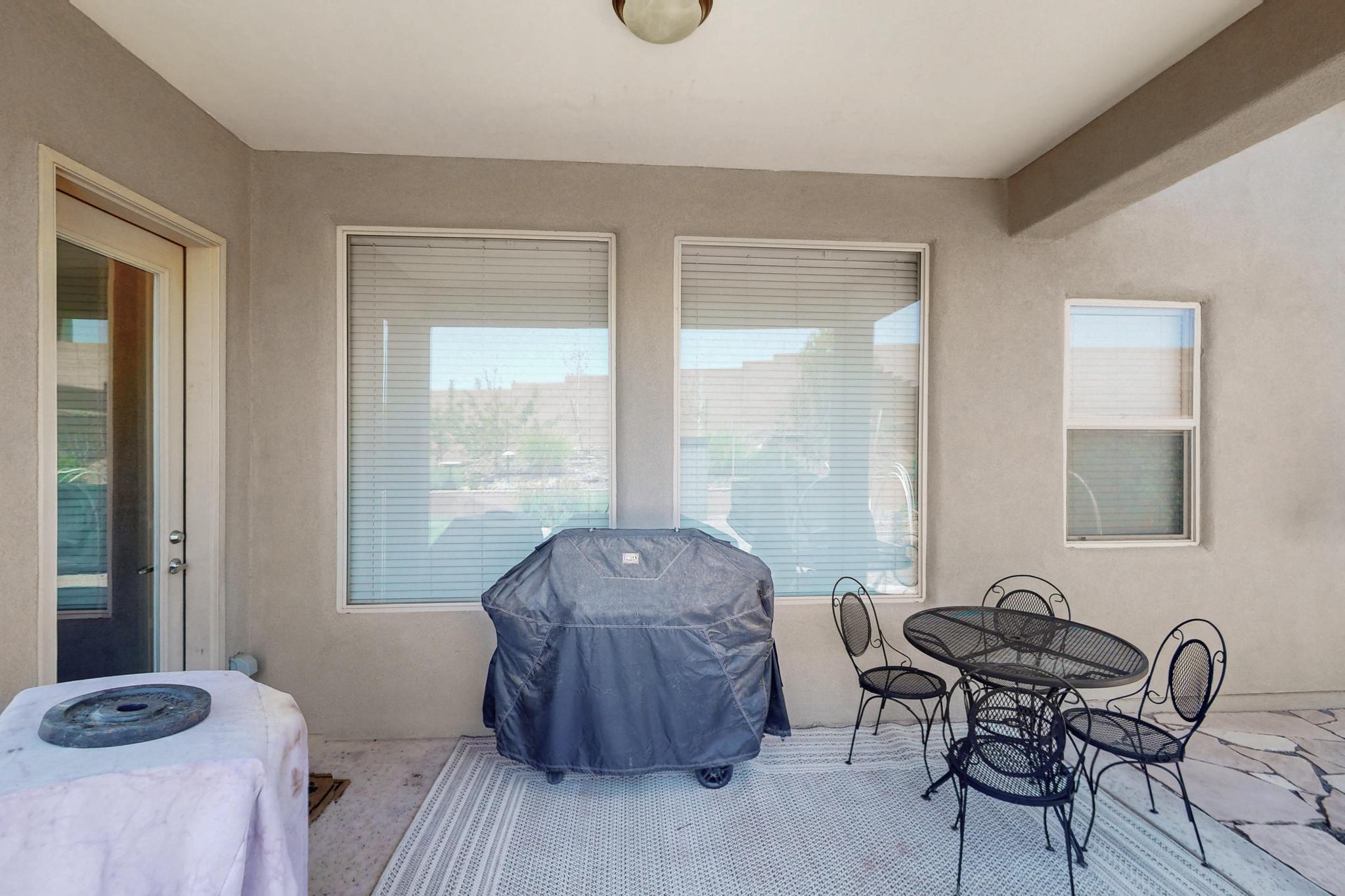 6925 CLEARY Loop NE